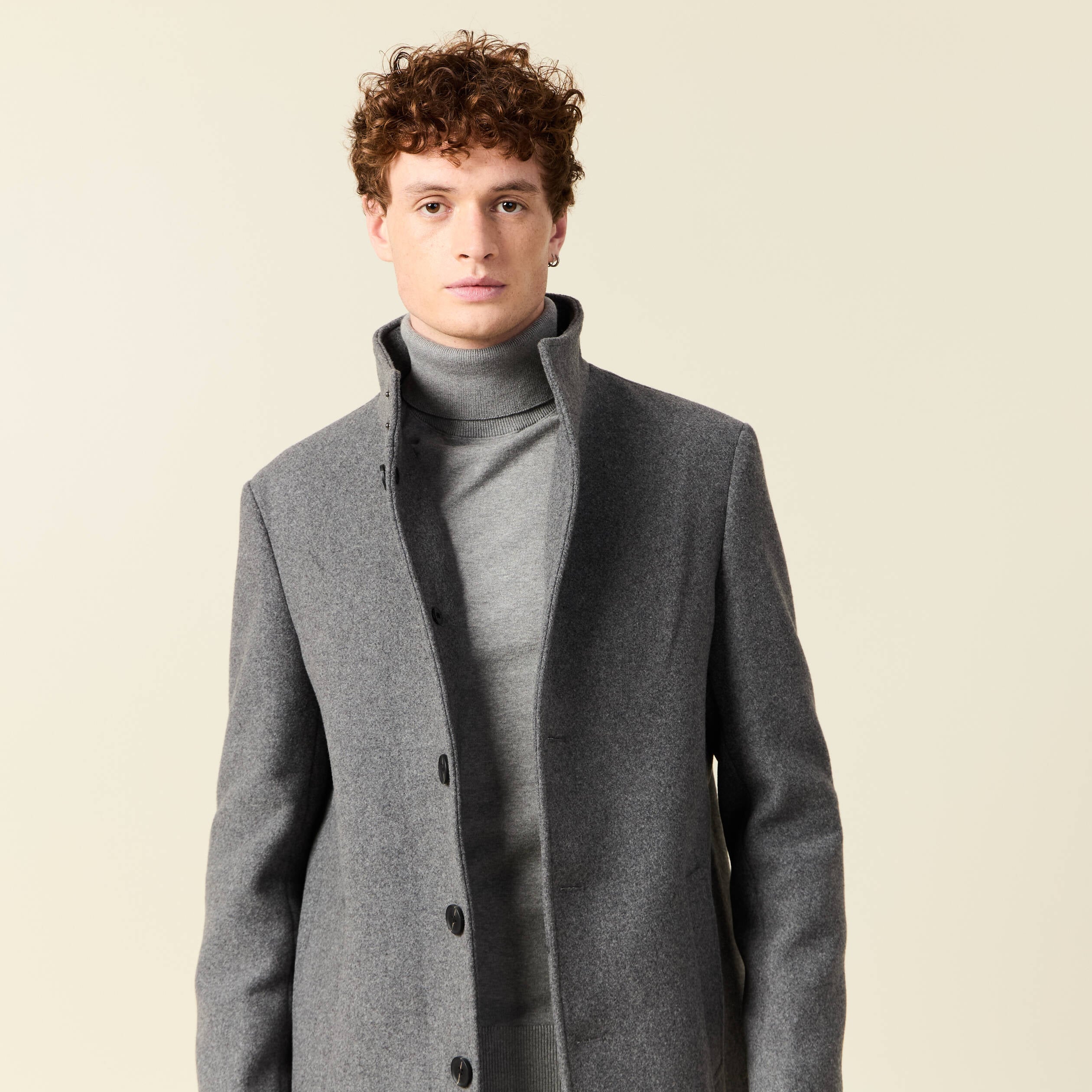 Manteau droit long col montant gris fonc&eacute; homme