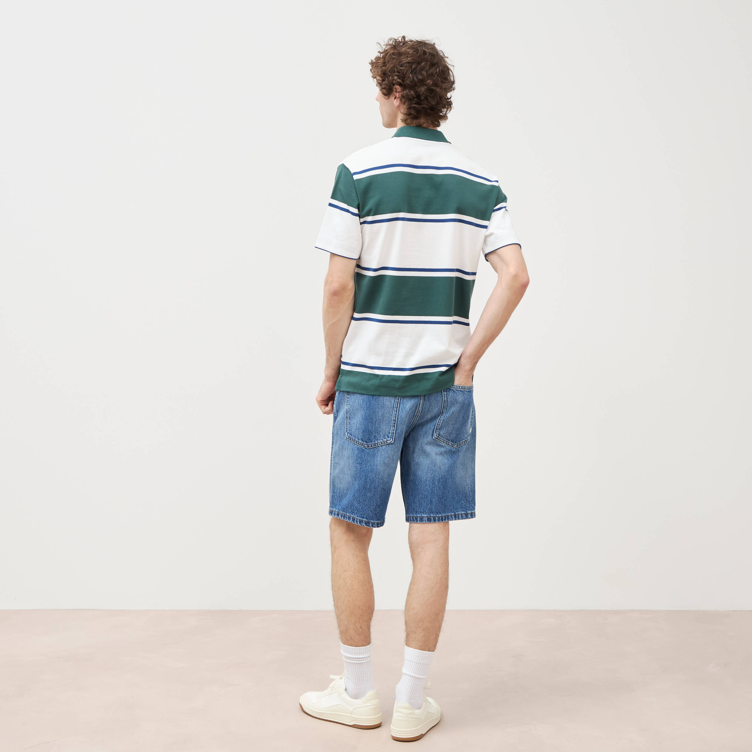 Polo ray&eacute; coupe ample manches courtes blanc homme