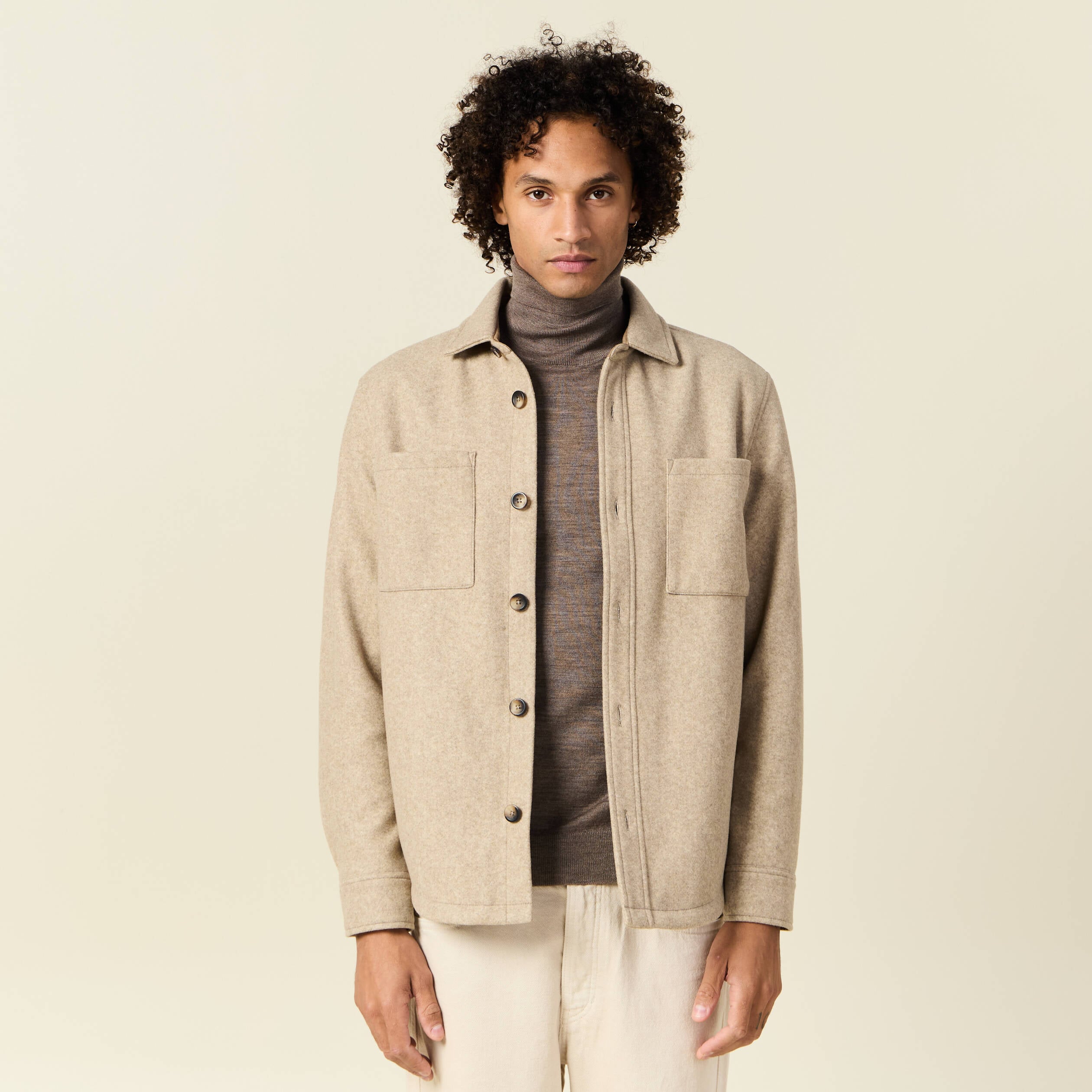 Surchemise boutonn&eacute;e beige homme