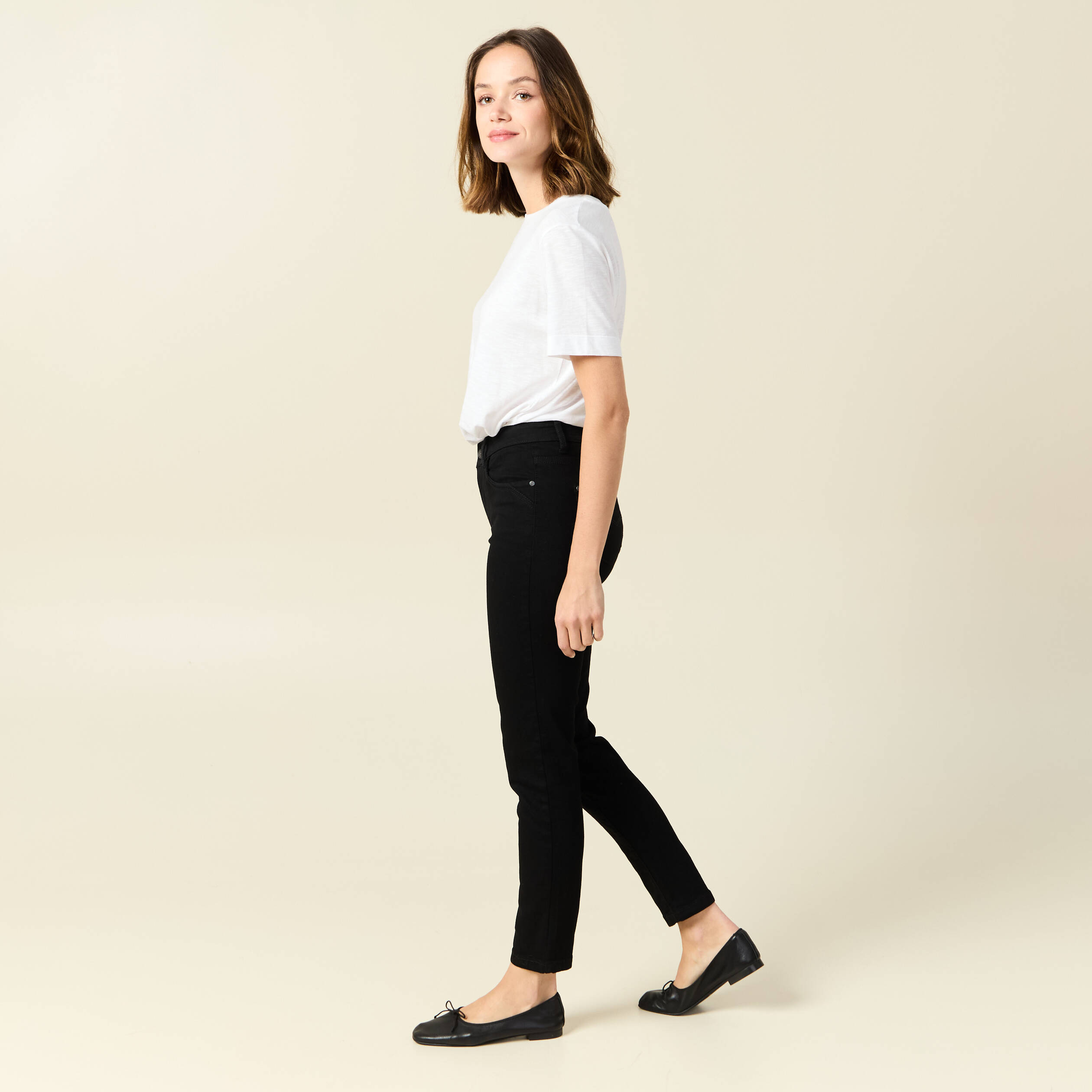 Jean slim noir taille basse 2025