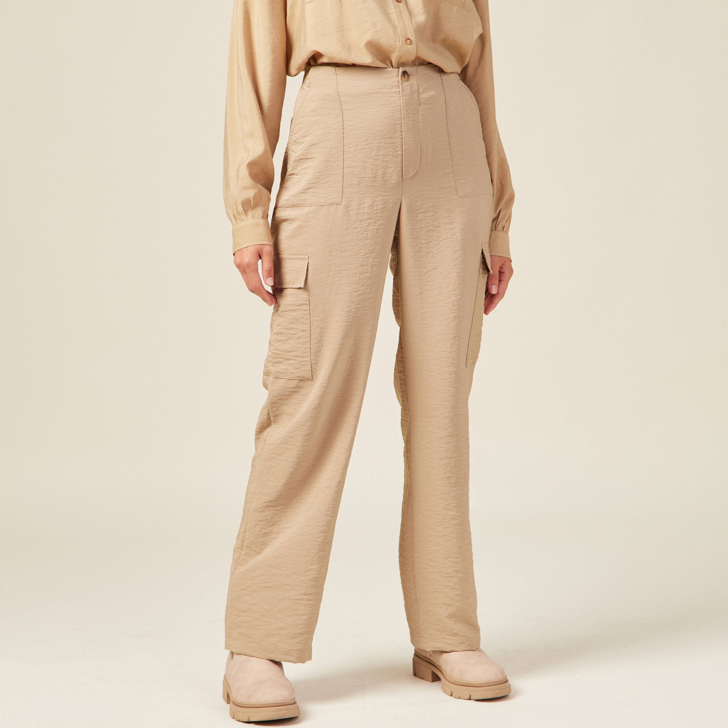 Pantalon cargo fluide beige femme