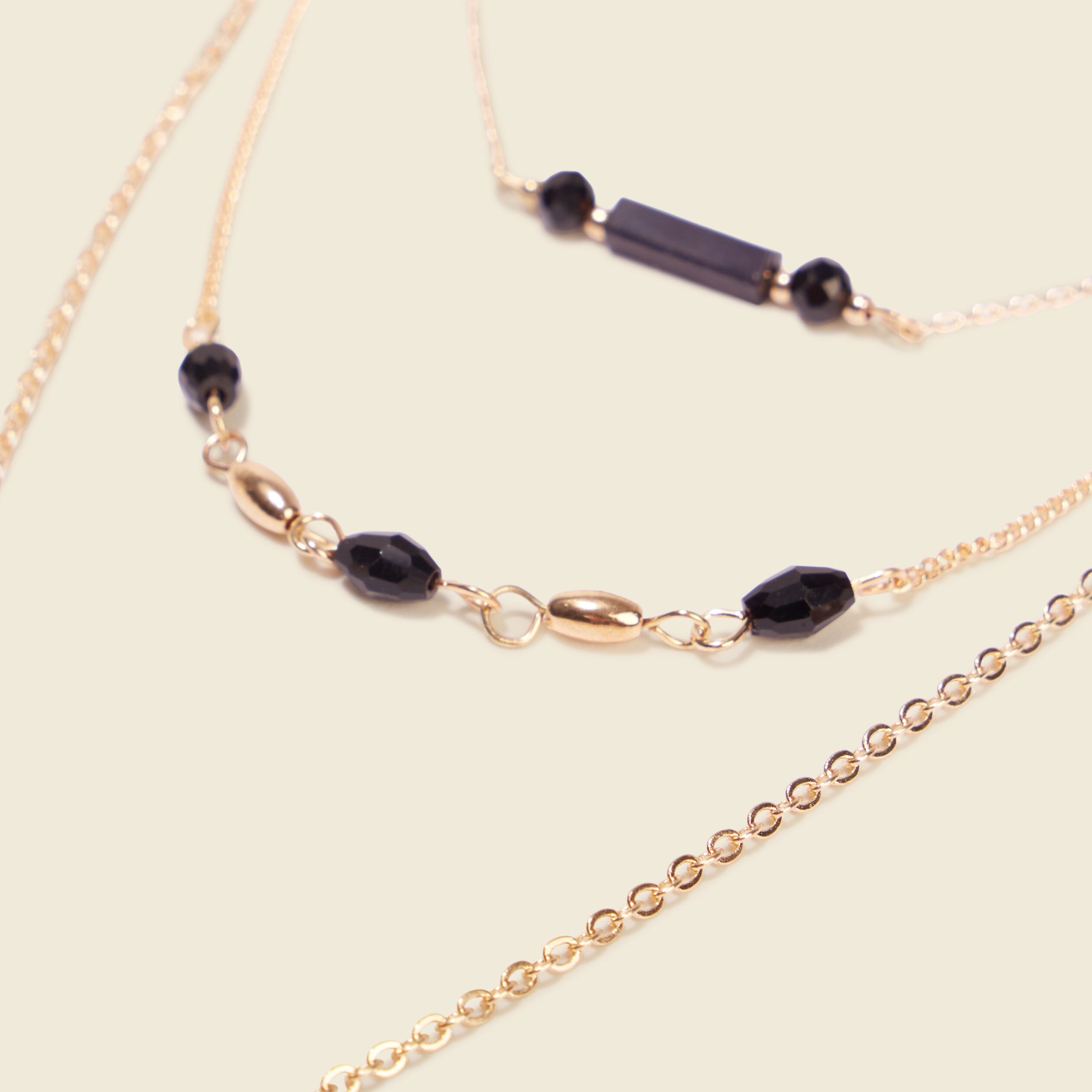 Collier multirangs noir femme