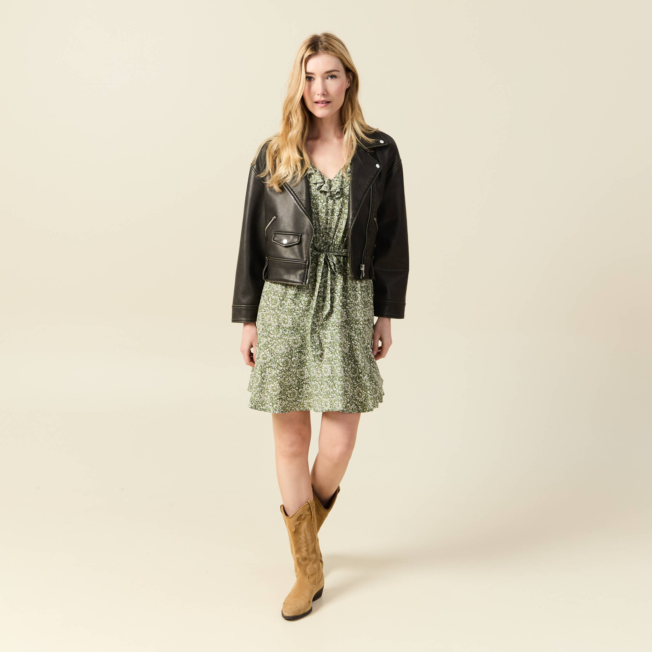 Robe &eacute;vas&eacute;e ceintur&eacute;e vert kaki femme