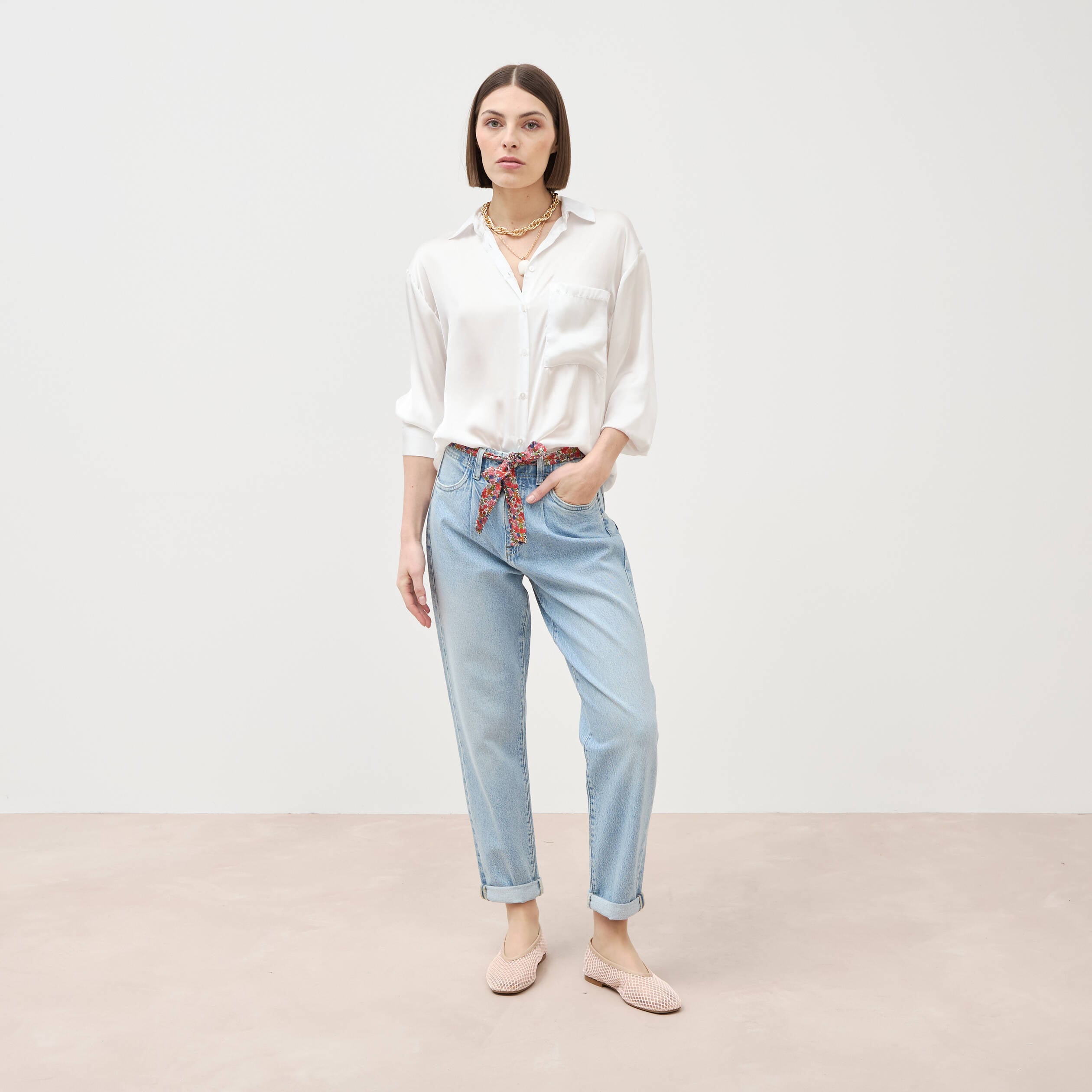 Jeans mom ceinture foulard denim bleach femme
