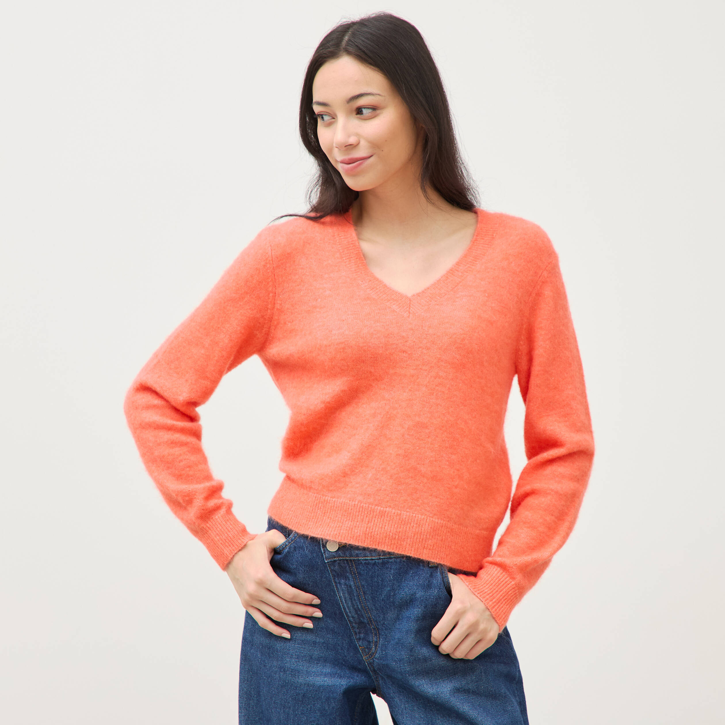 Pull droit col v manches longues rose corail femme