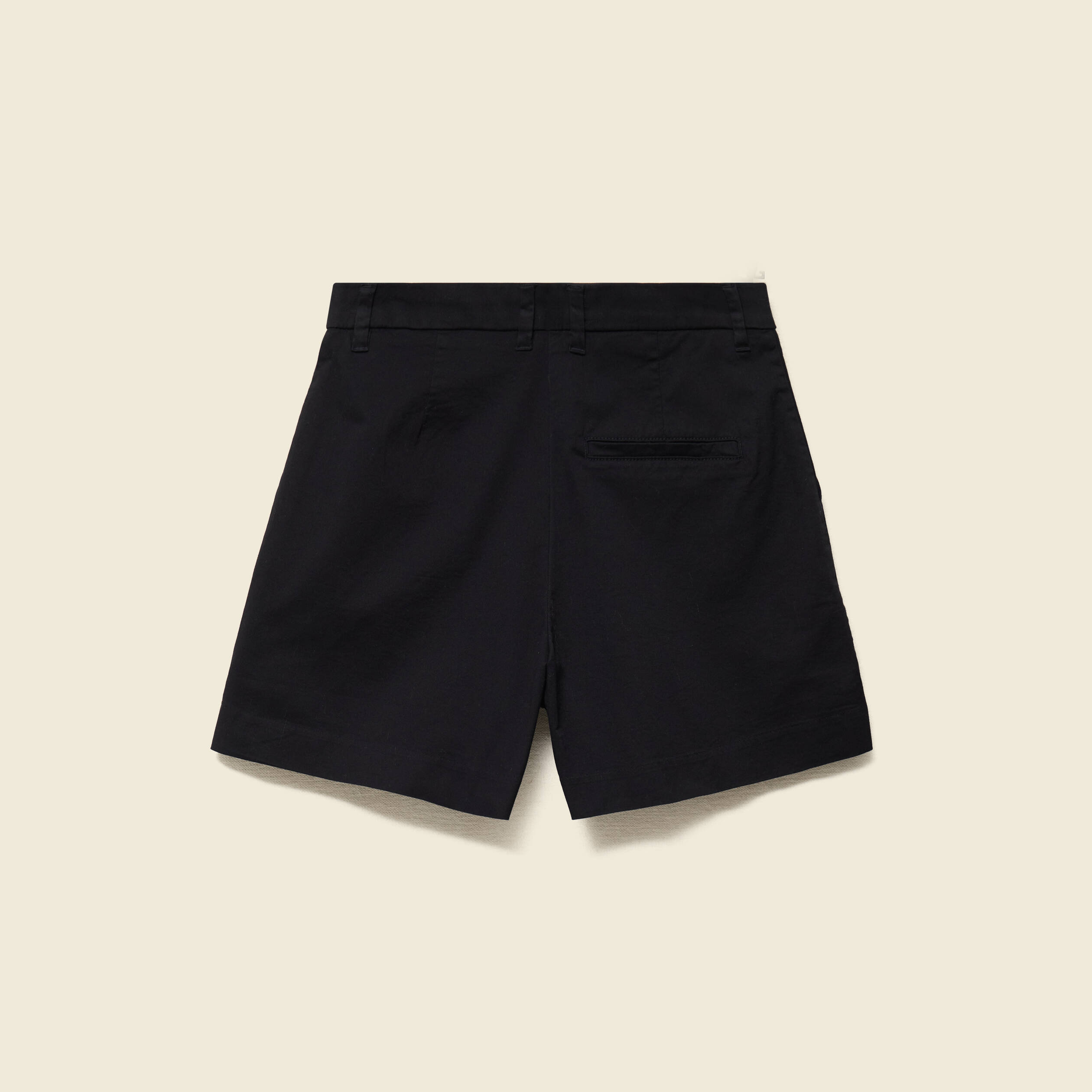 Short taille standard noir femme