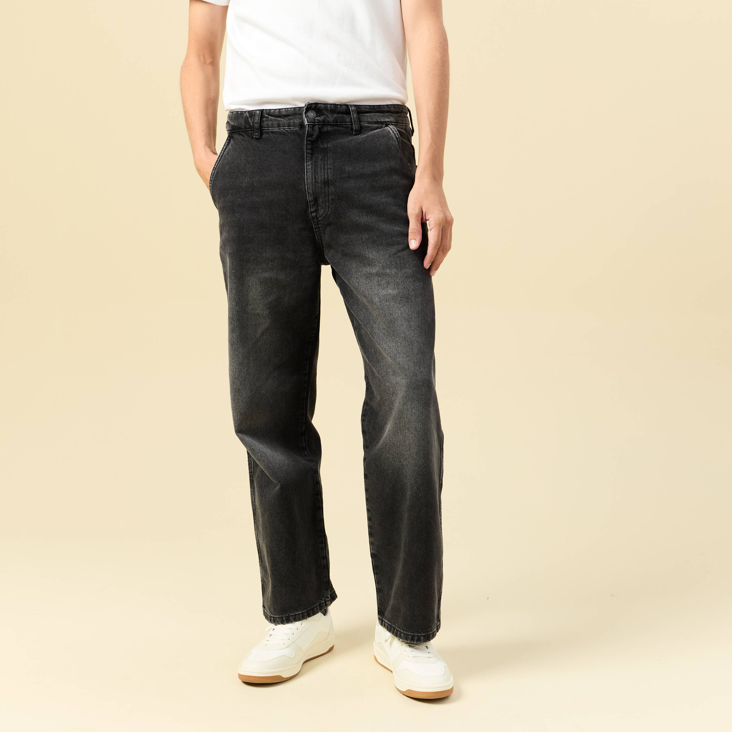 Jeans loose longueur 32 en coton denim noir homme