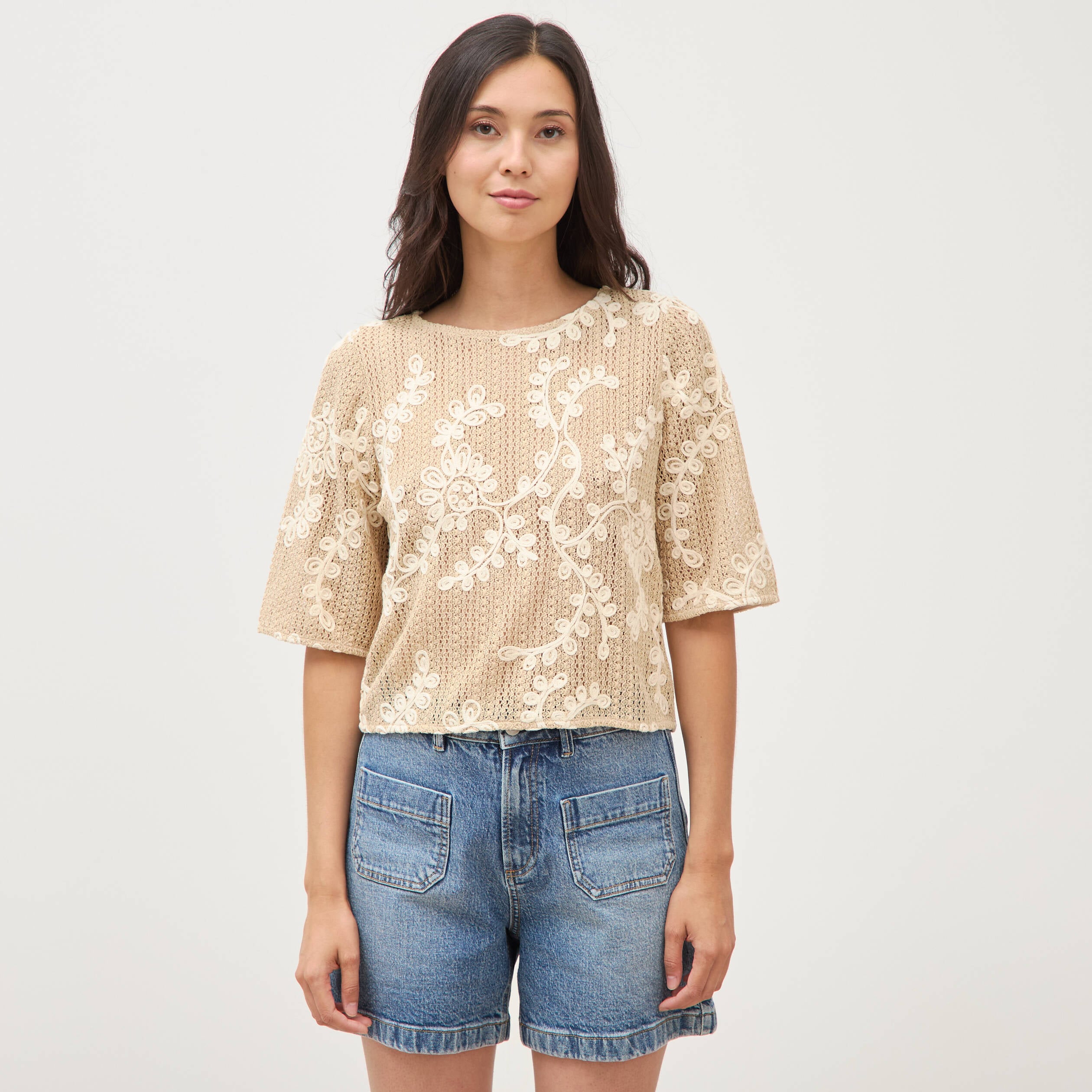T-shirt brod&eacute; col rond manches 3/4 beige femme