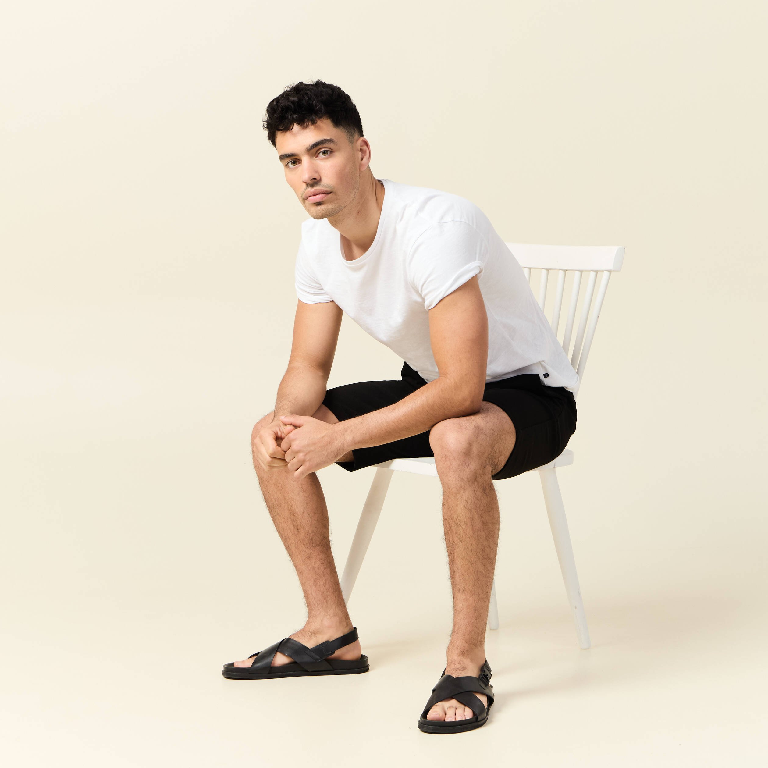 short droit avec cordon noir homme Short droit avec cordon noir homme