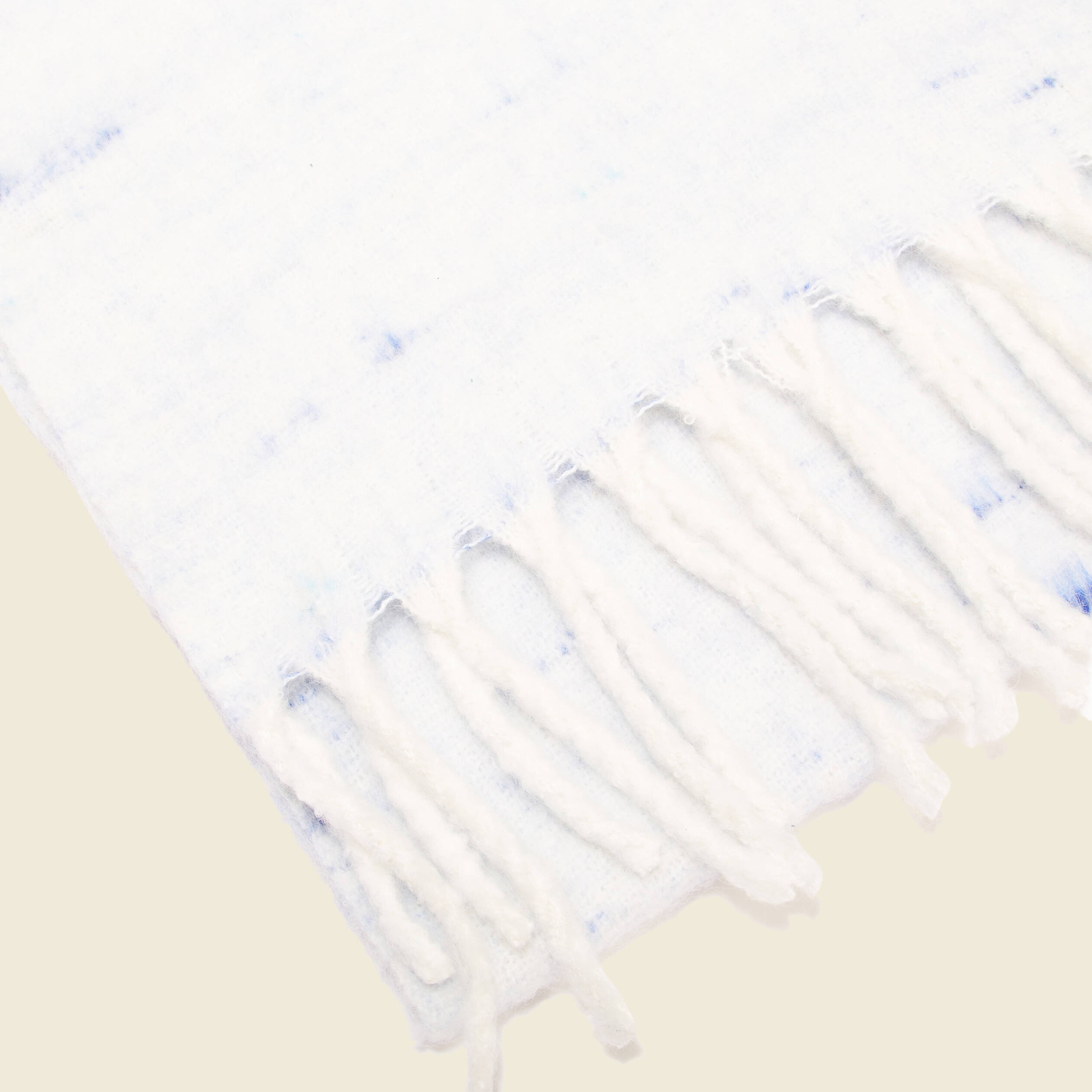 echarpe a franges bleu clair femme Écharpe à franges bleu clair femme