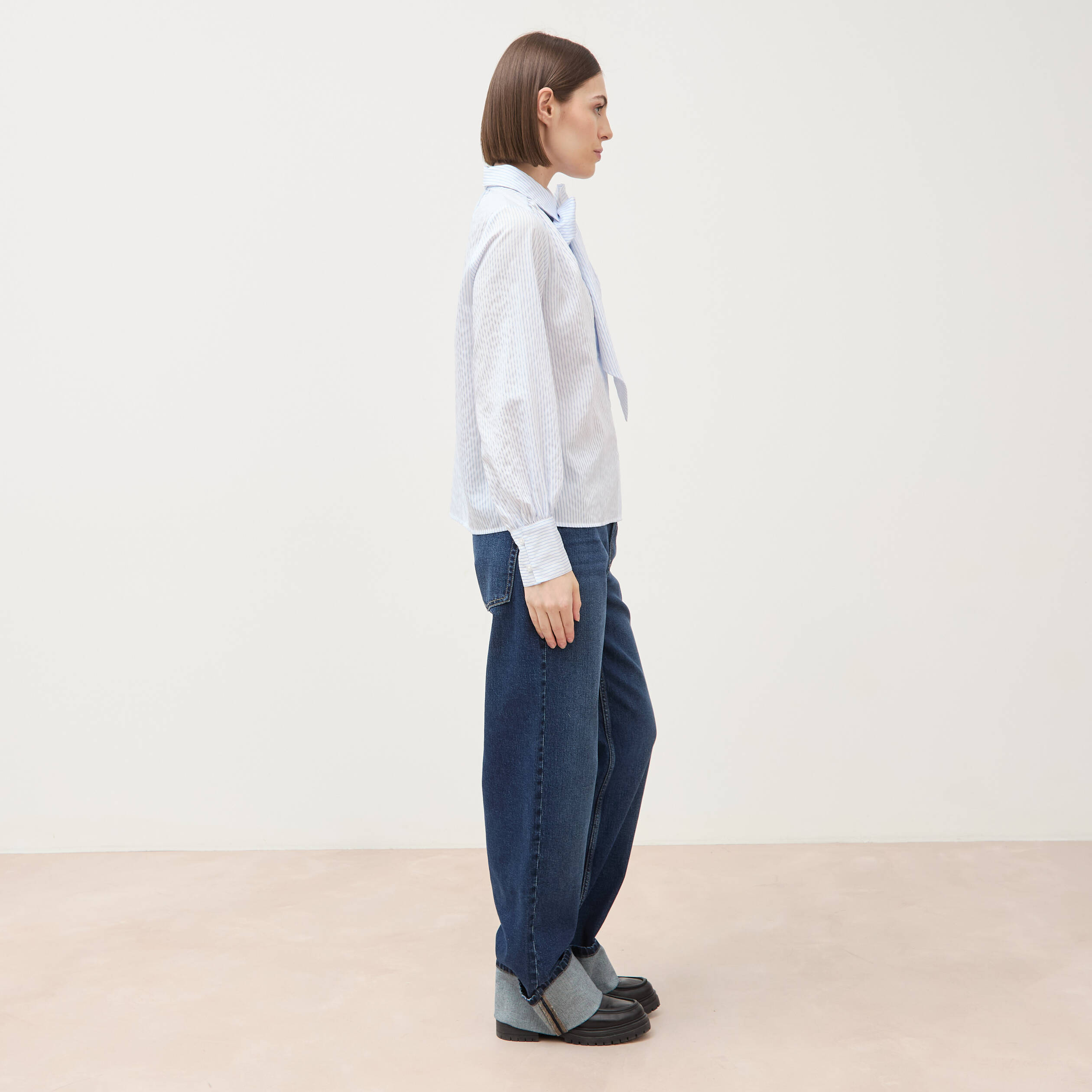 Chemise manches longues col am&eacute;ricain bleu ciel femme