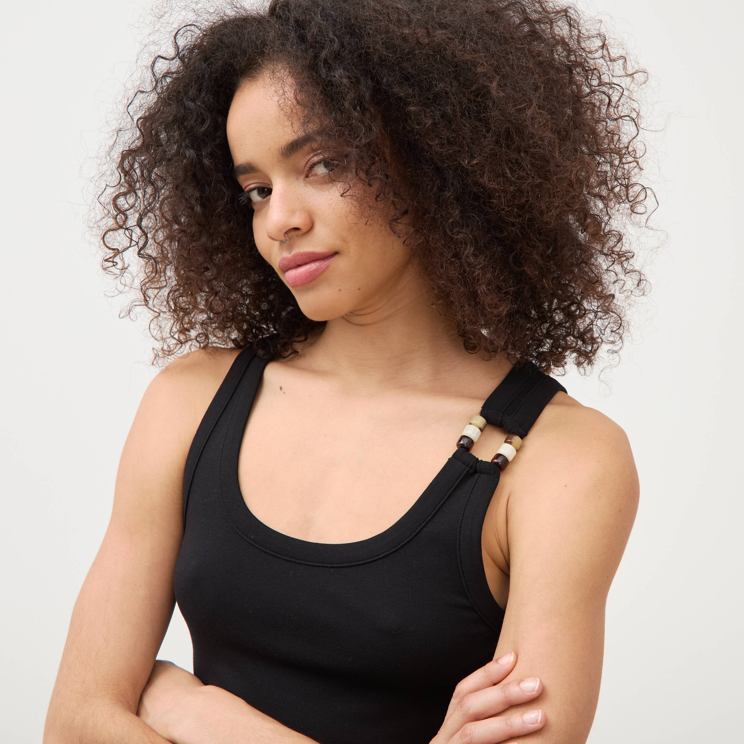 D&eacute;bardeur sans manches noir femme