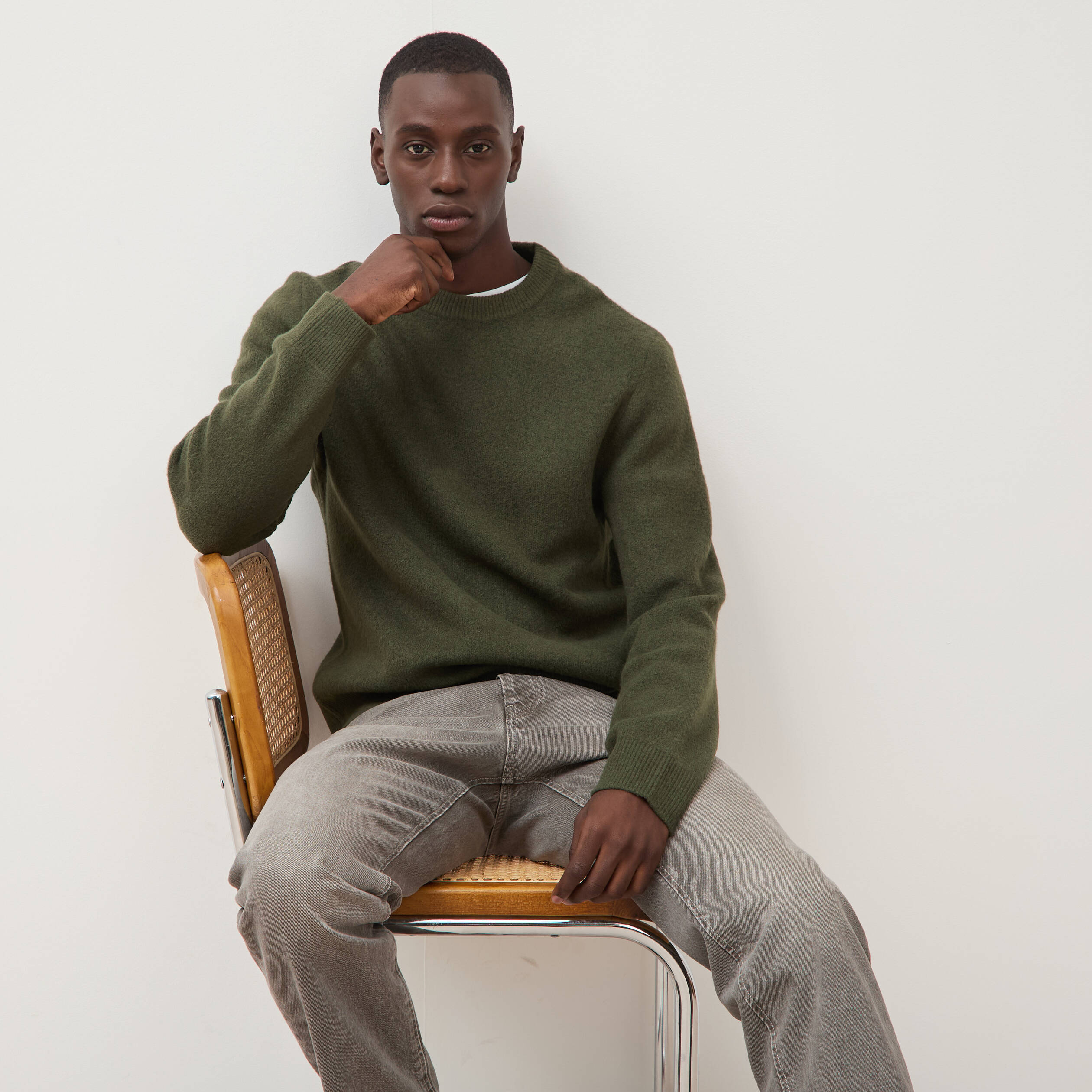 Pull droit col rond manches longues vert kaki homme