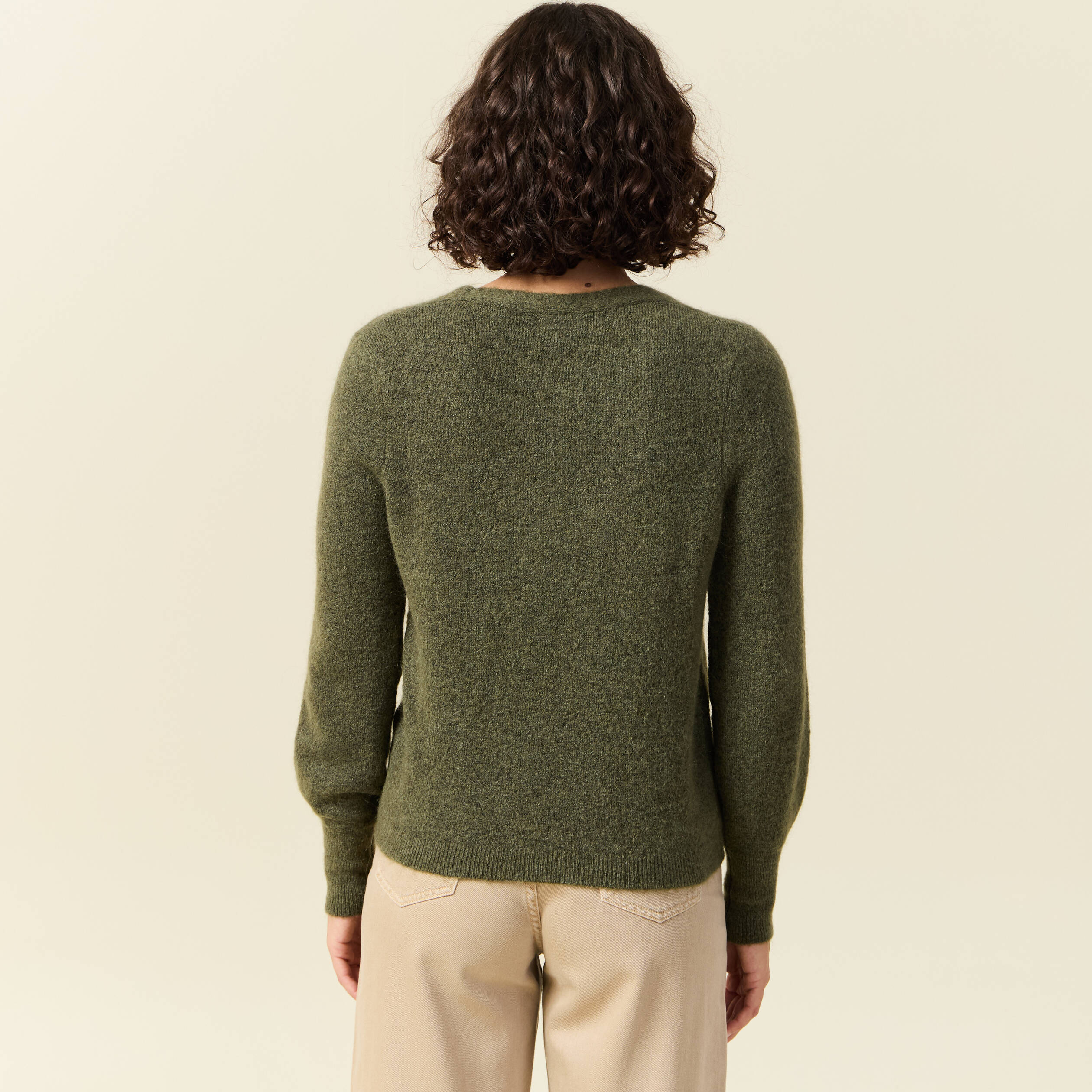 Pull col V manches longues vert kaki femme