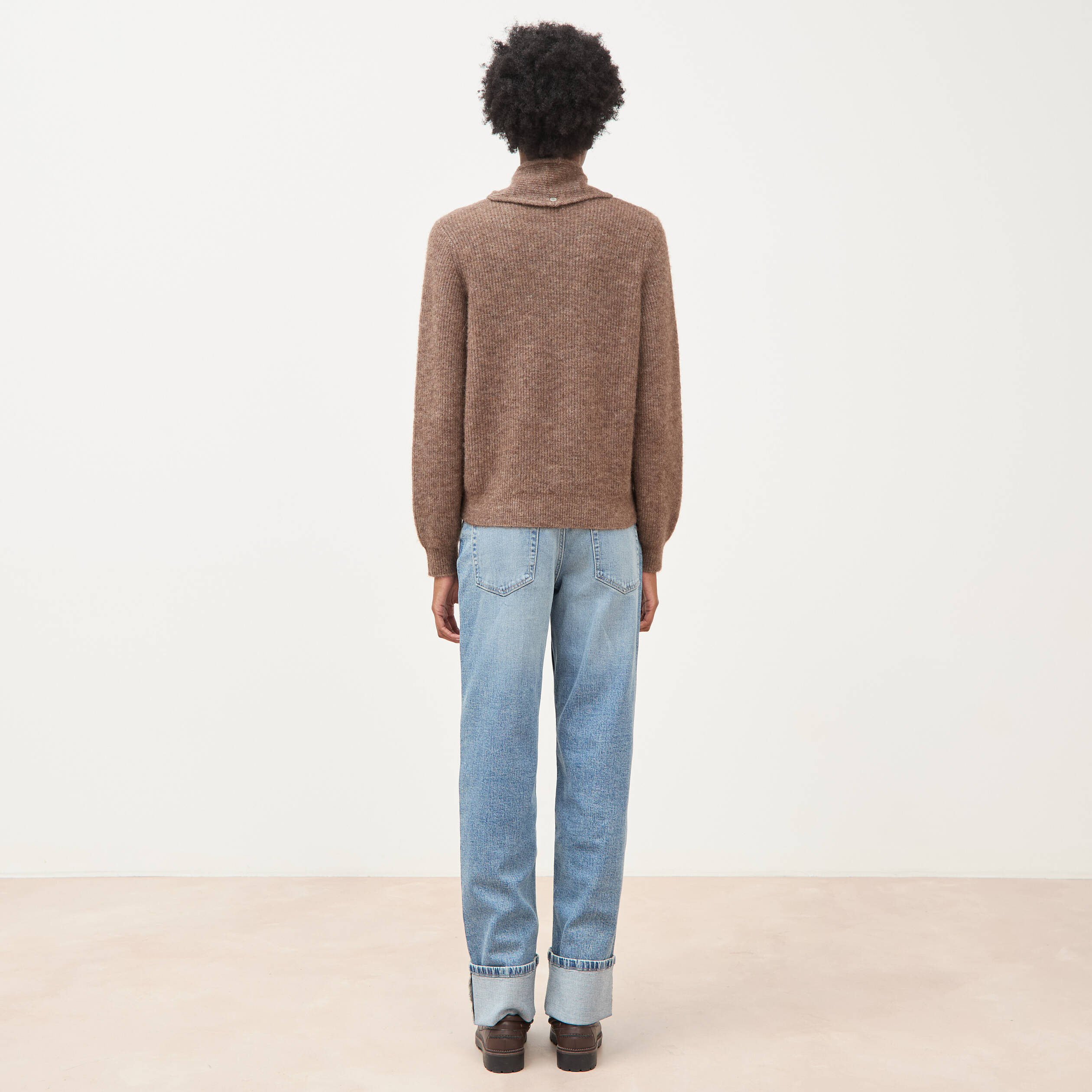 Pull droit col montant manches longues marron femme