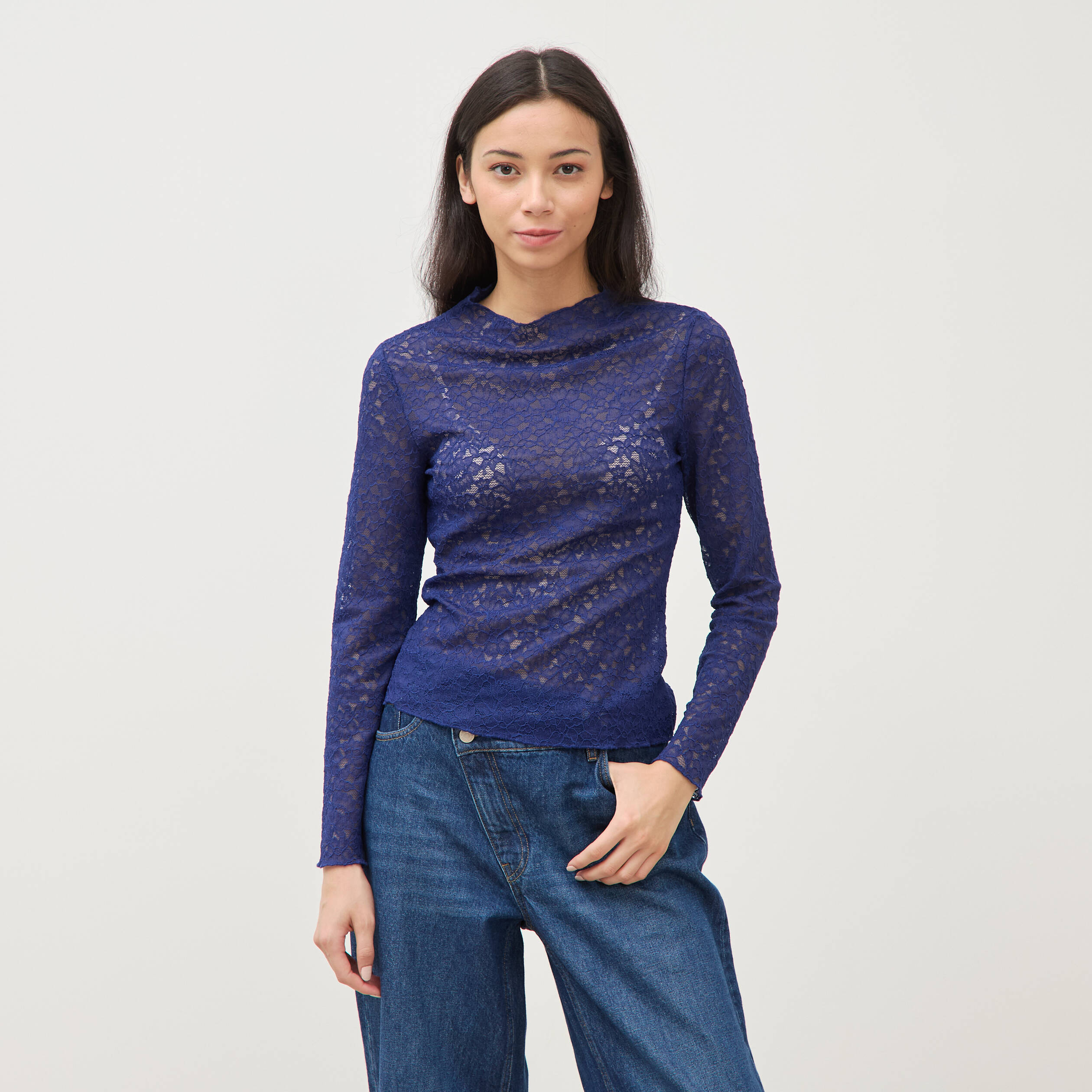 T-shirt ajust&eacute; dentelle manches longues bleu fonc&eacute; femme
