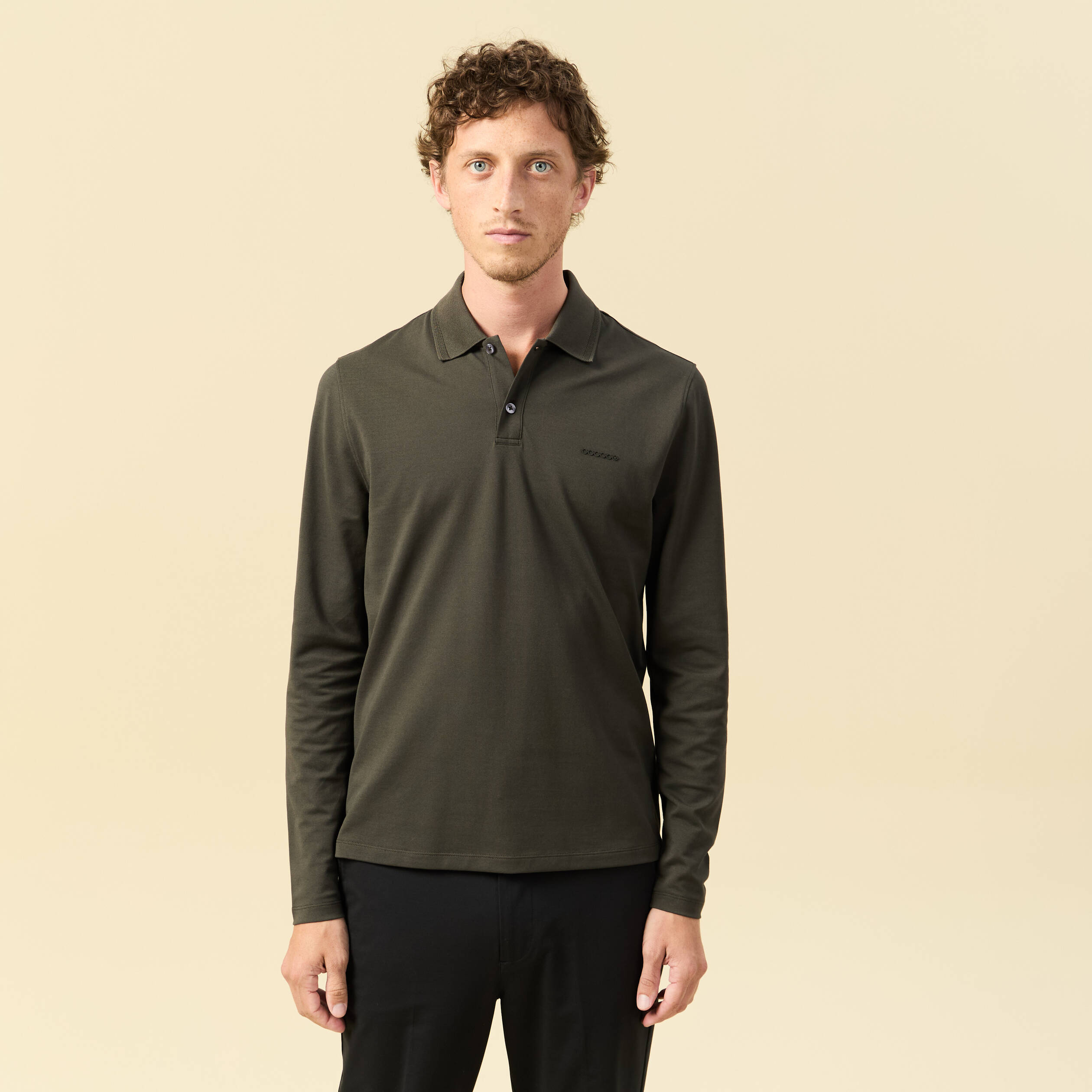 Polo cintr&eacute; manches longues vert kaki homme