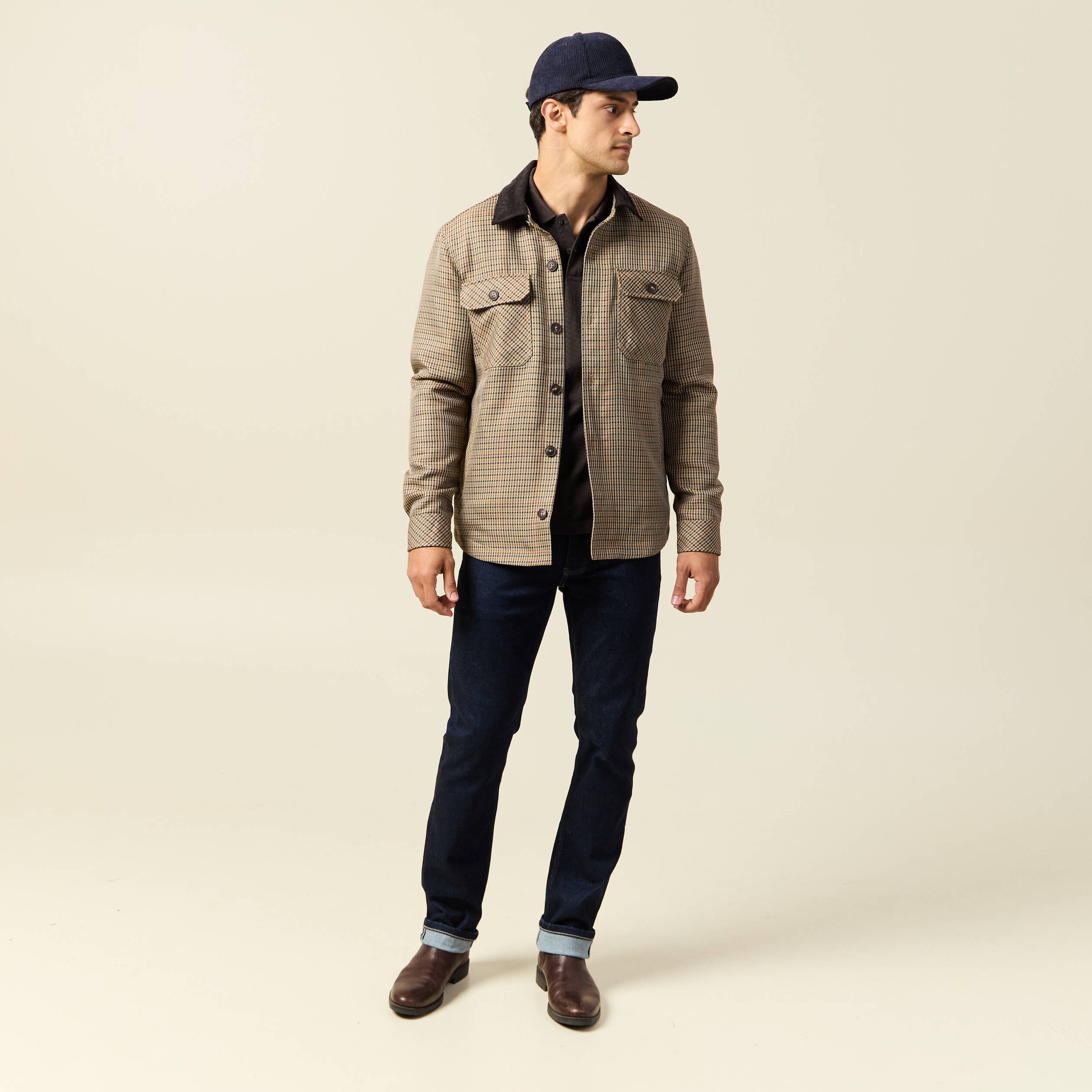 Polo cintr&eacute; en coton manches courtes gris fonc&eacute; homme