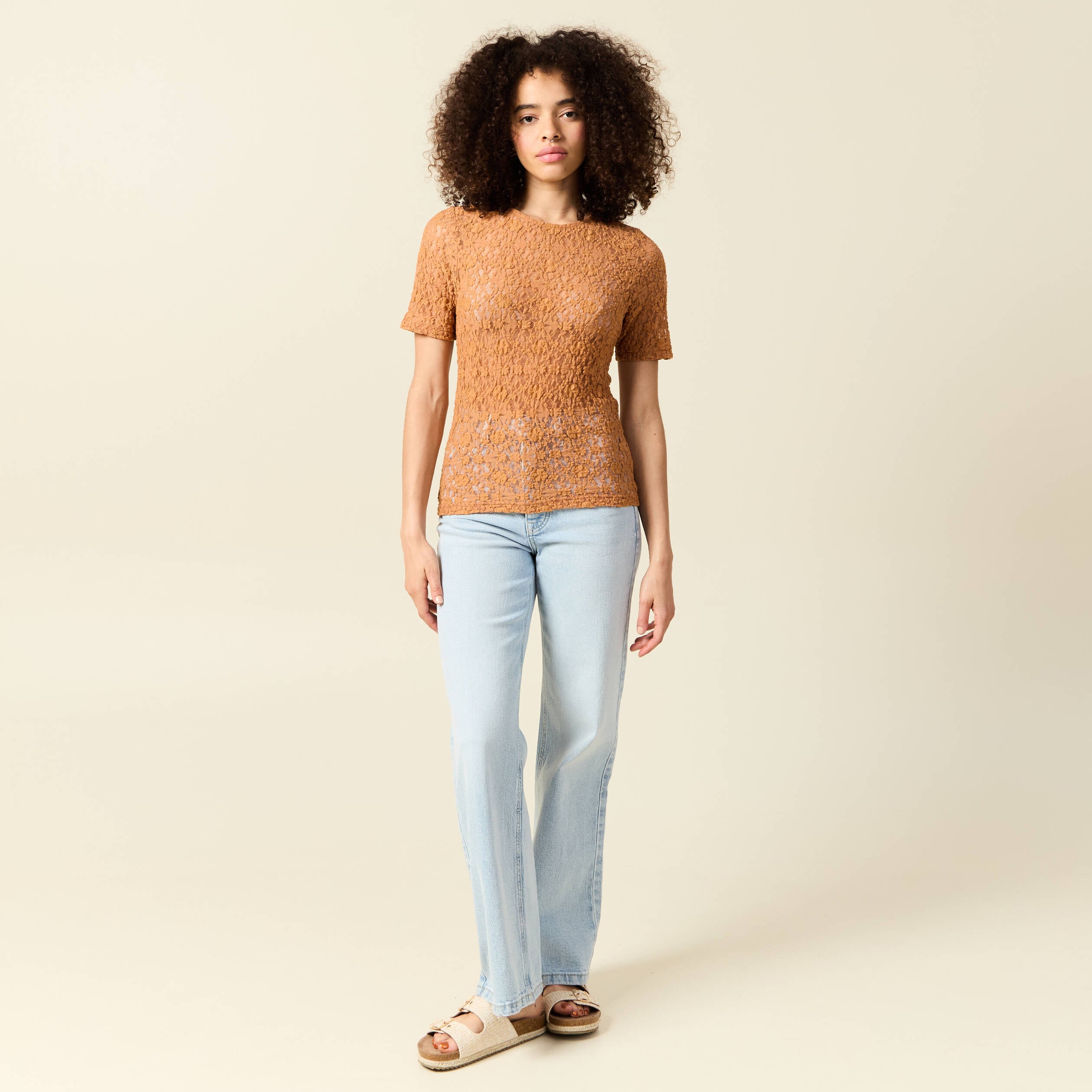 T-shirt cintr&eacute; col rond dentelle terracotta femme