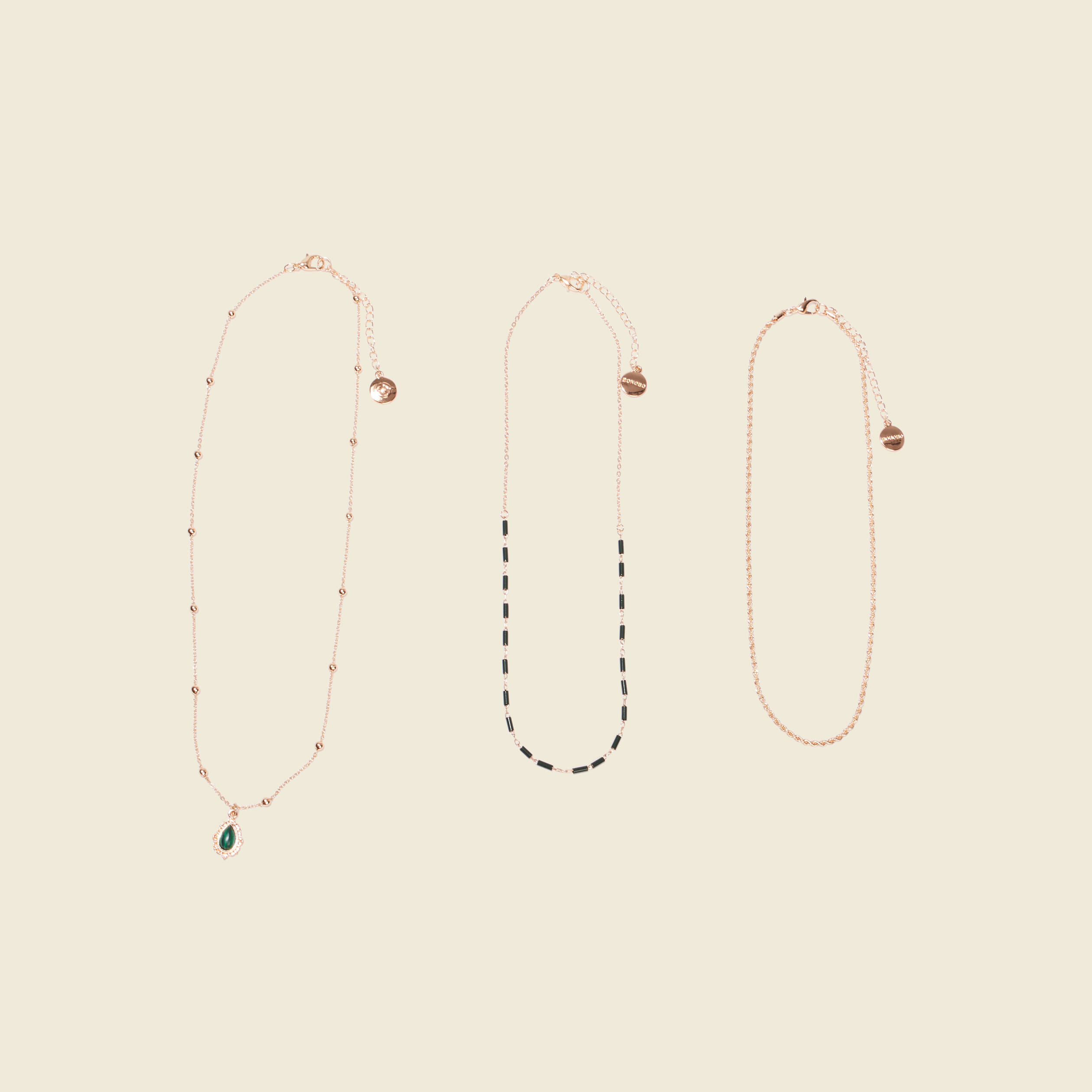 lot 3 colliers vert canard femme Lot 3 colliers vert canard femme