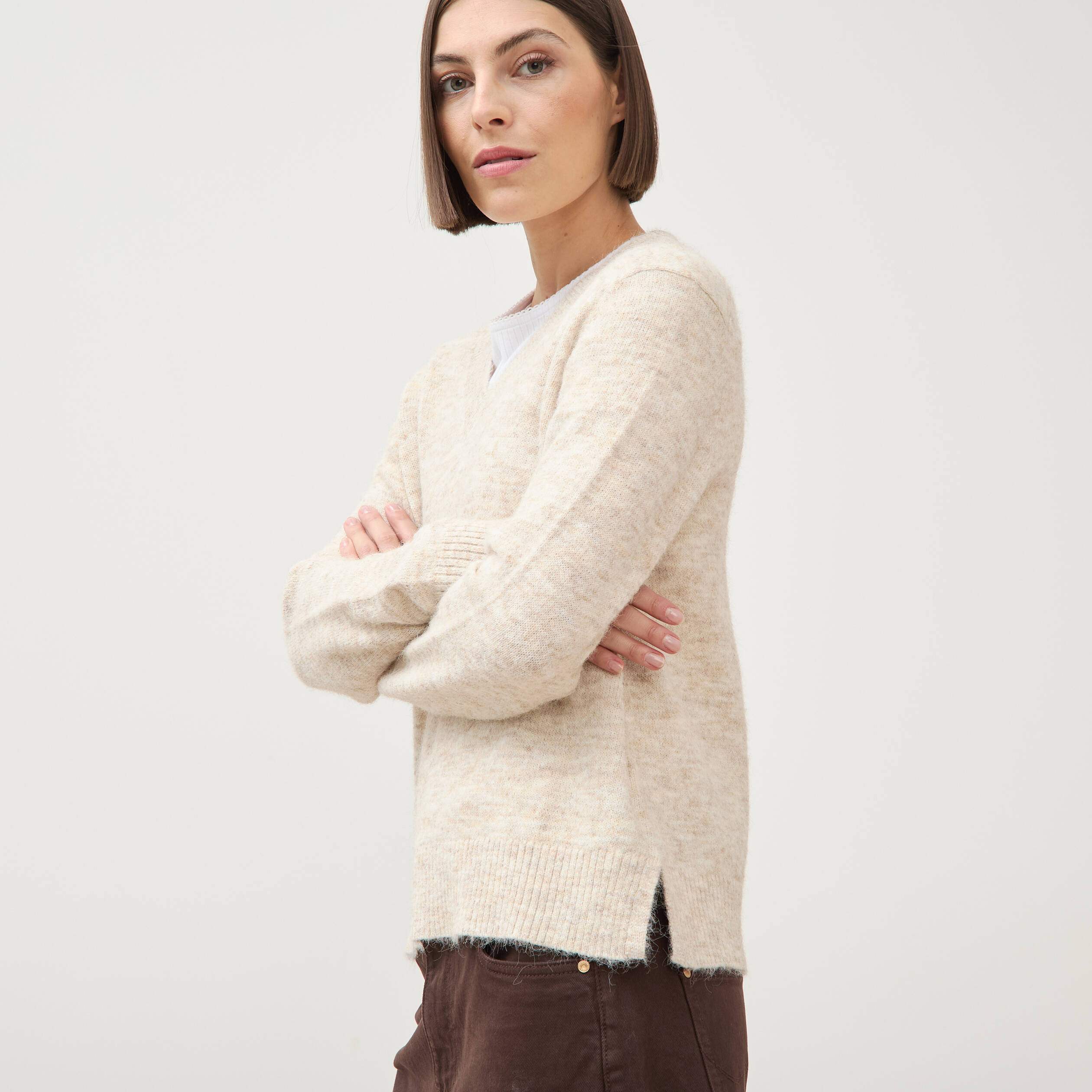 Pull droit col v manches longues creme femme