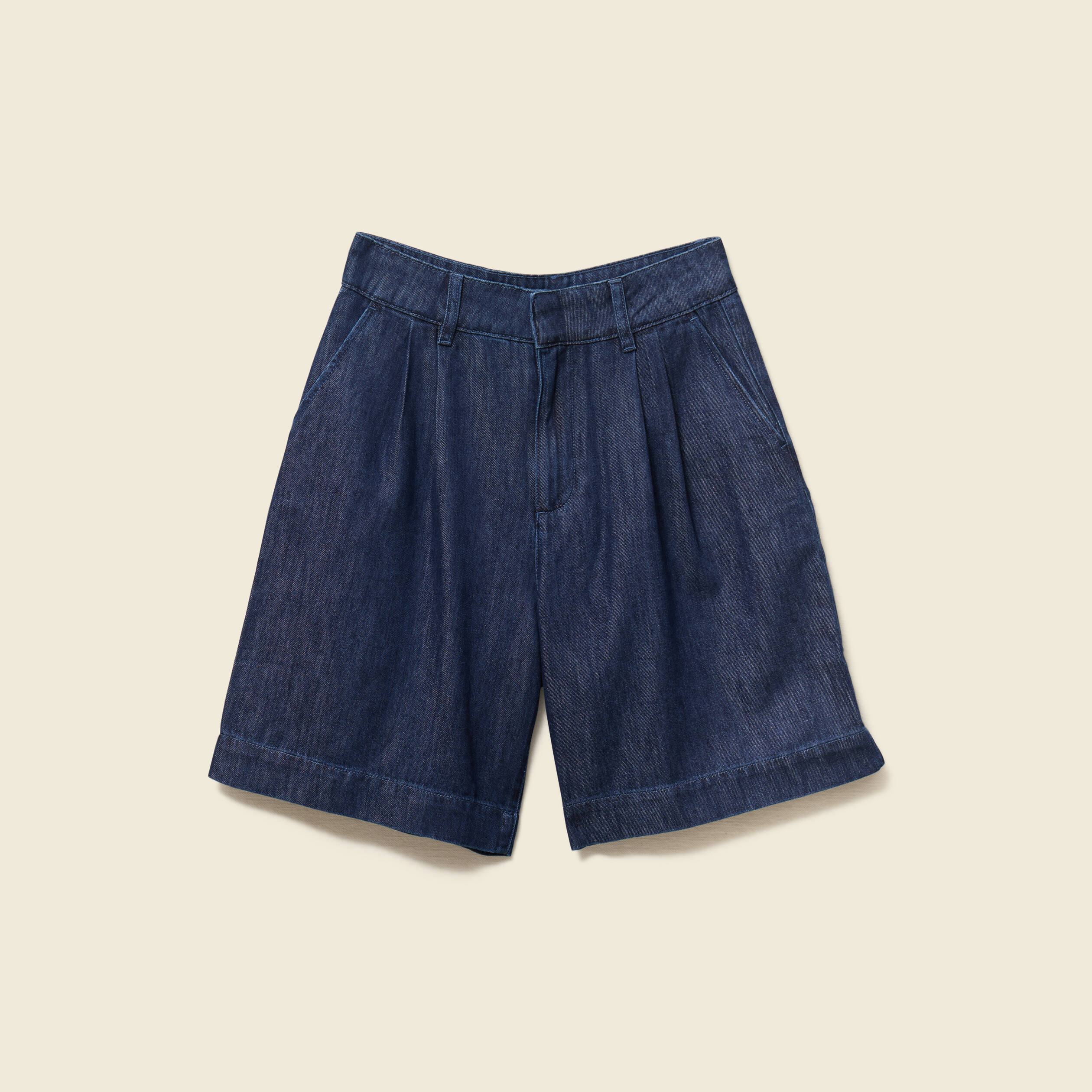 bermuda droit pinces en jean denim brut femme Bermuda droit pinces en jean denim brut femme