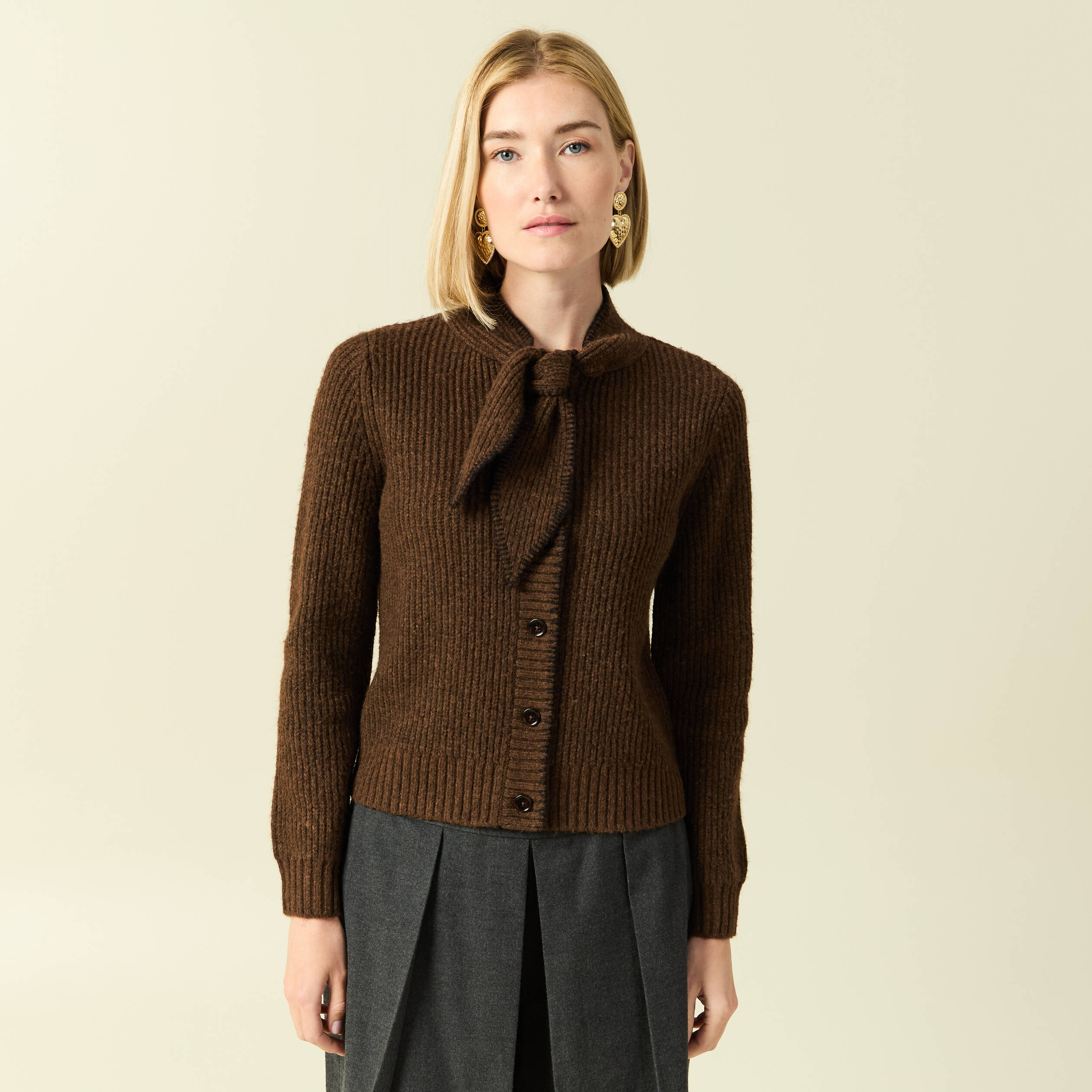 Pull col rond manches longues marron fonc&eacute; femme