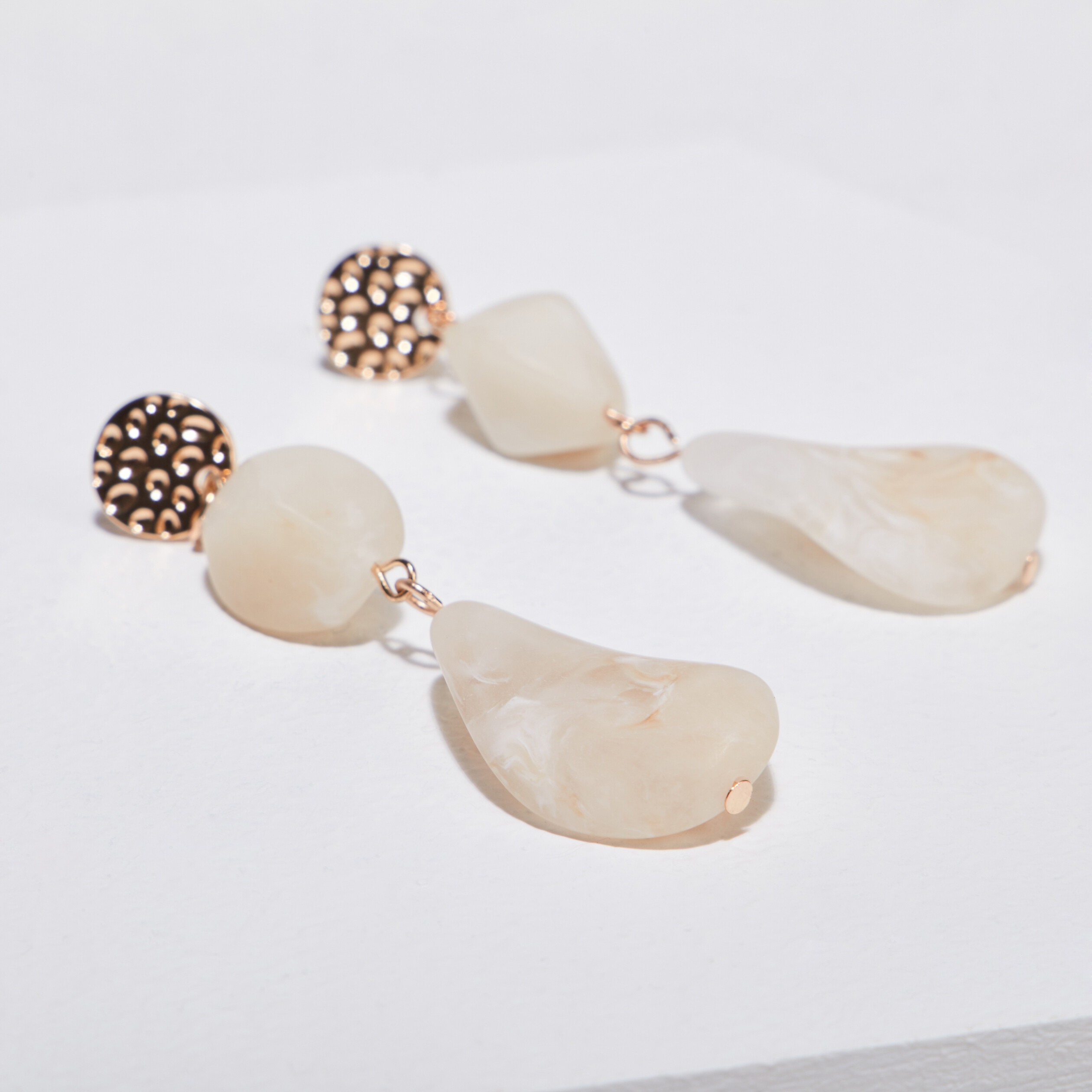 Boucles d'oreilles pendantes ecru femme