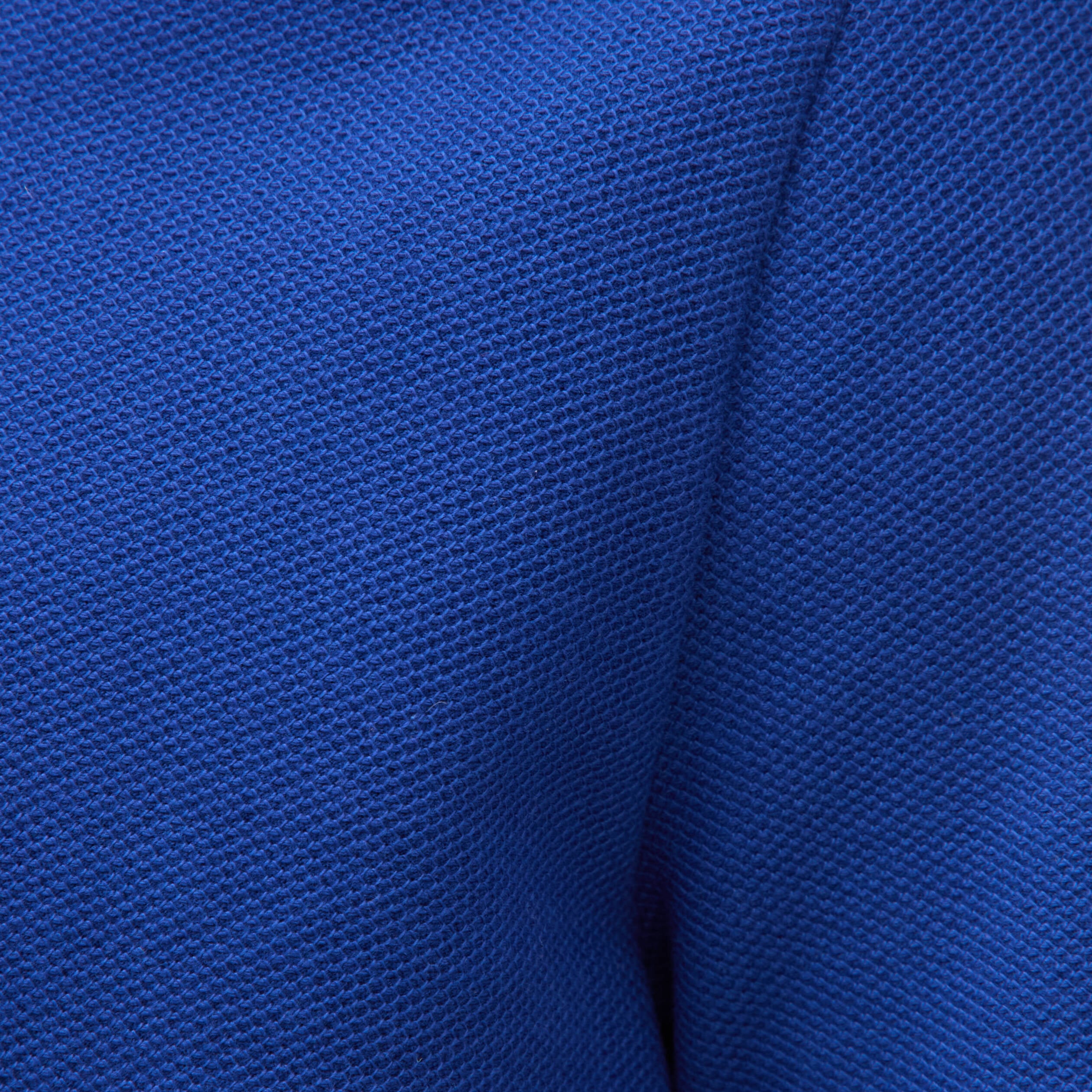 Polo cintr&eacute; manches courtes en coton bleu electrique homme