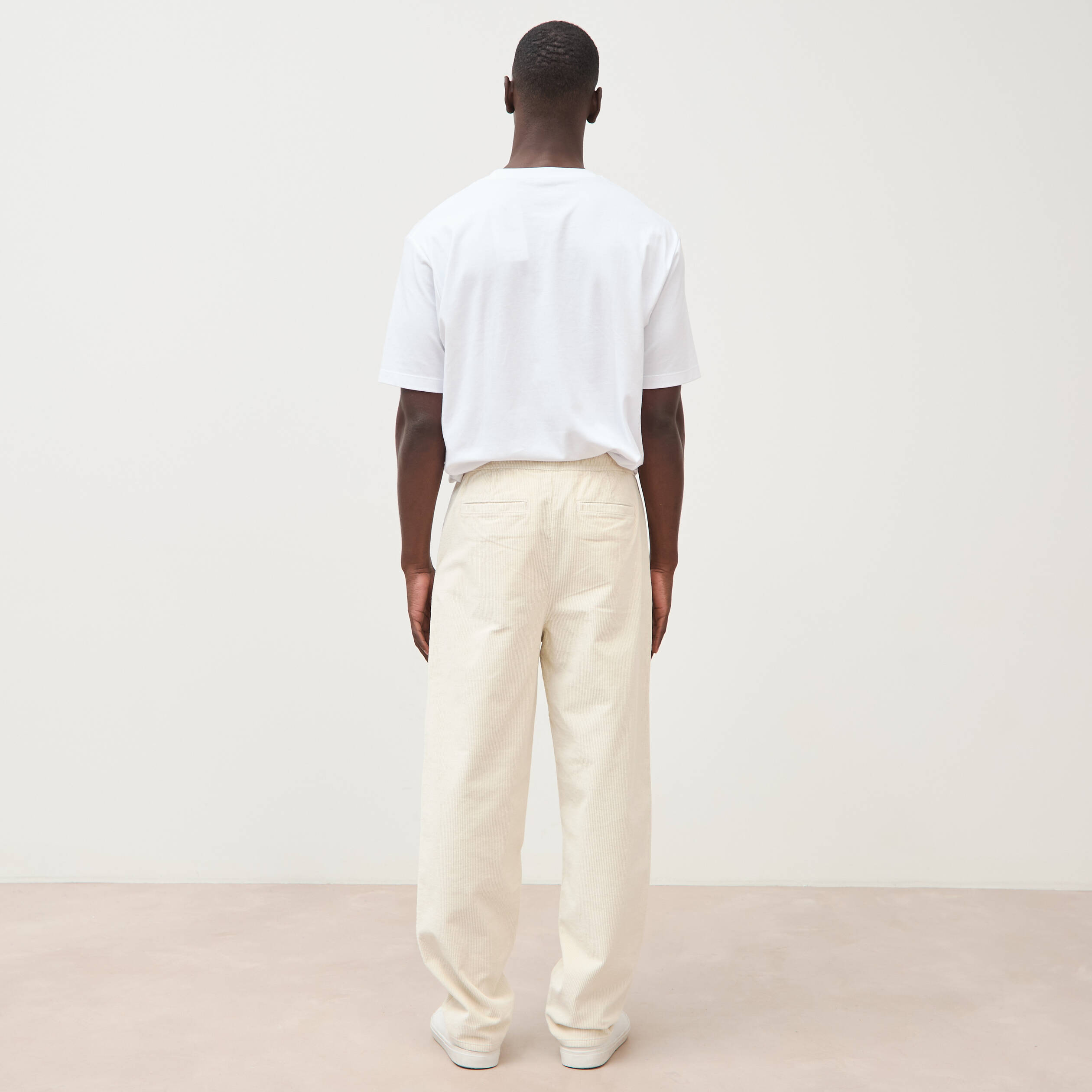 Pantalon large en velours ecru homme