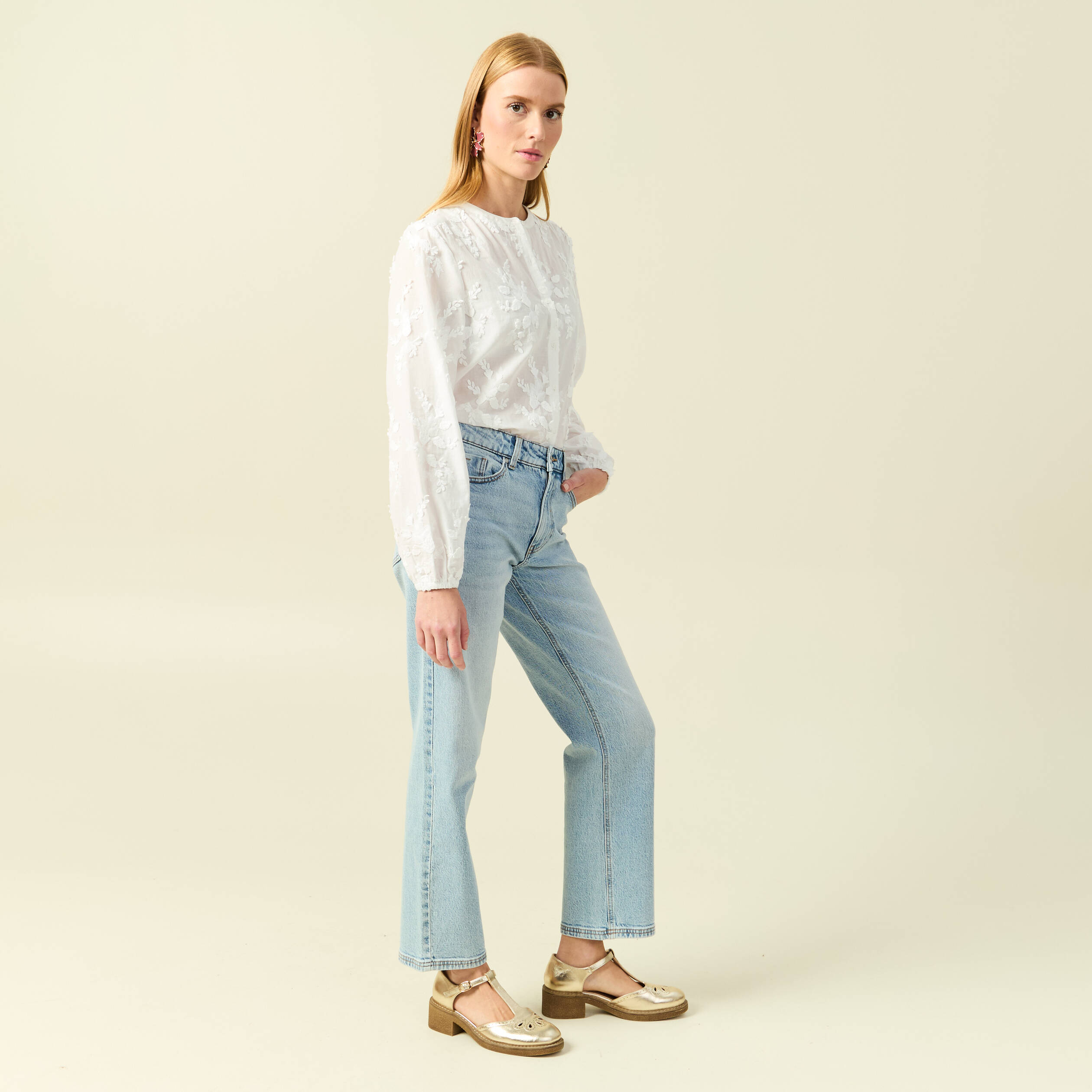 Jeans straight 7/8&egrave;me taille haute denim bleach femme