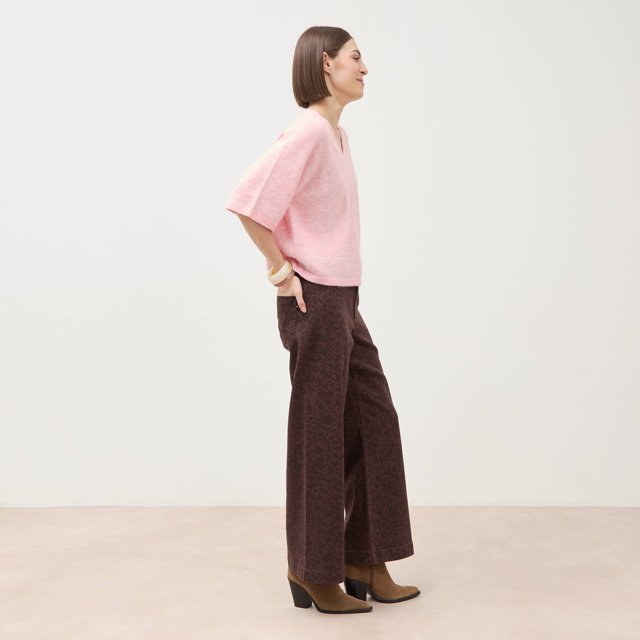 Pull droit court col v manches courtes rose clair femme