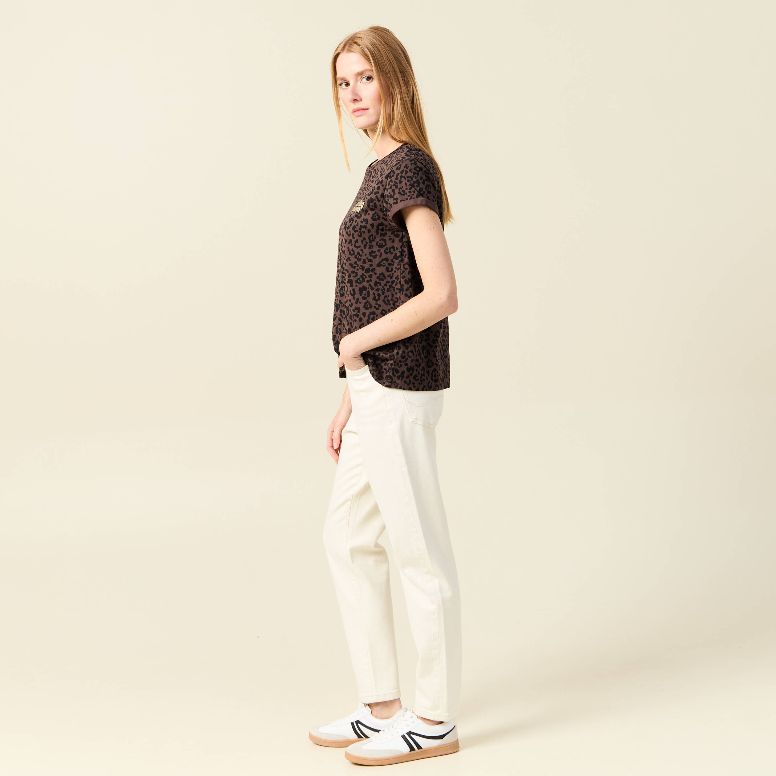 T-shirt manches courtes marron fonc&eacute; femme