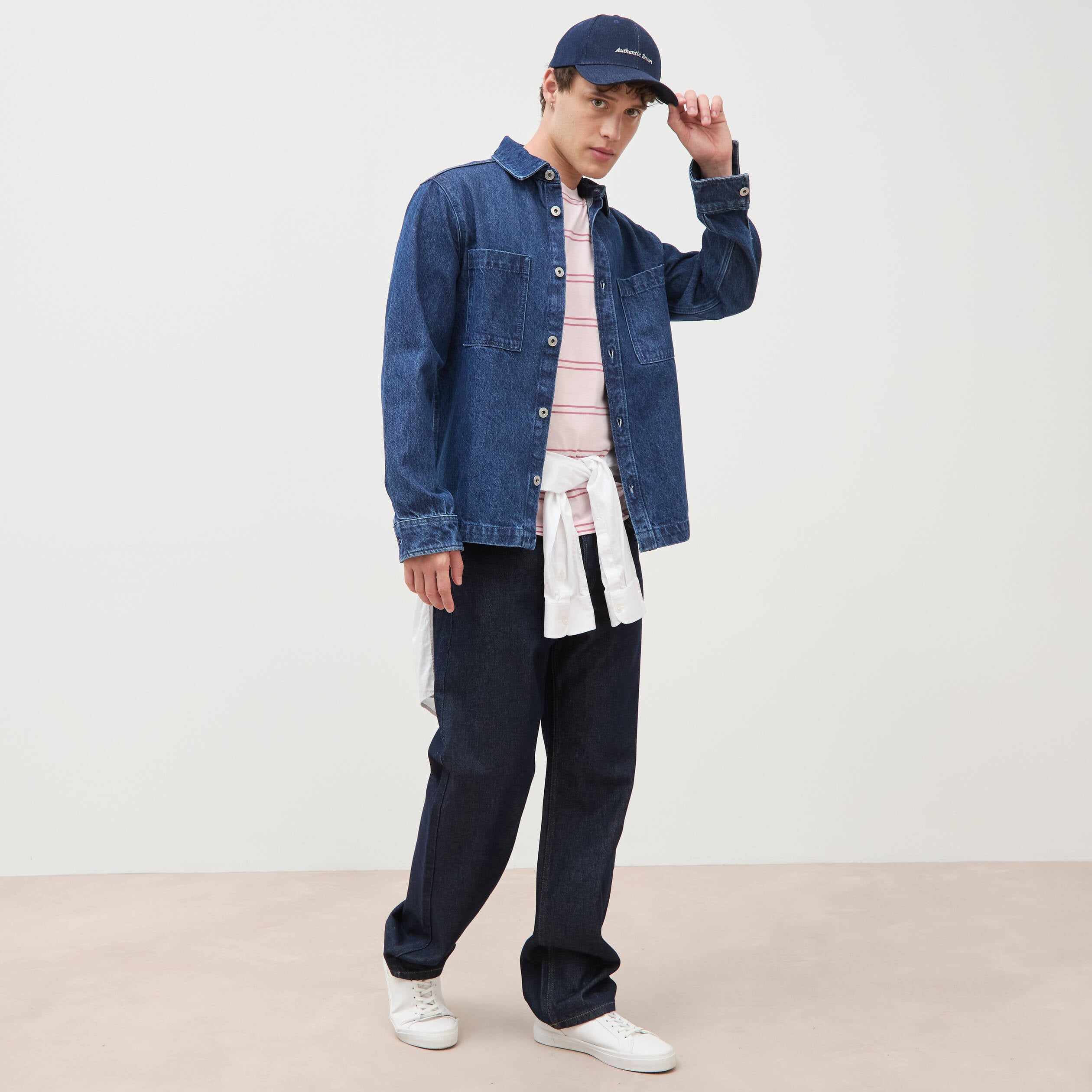 T-shirt ample ray&eacute; avec broderie rose clair homme