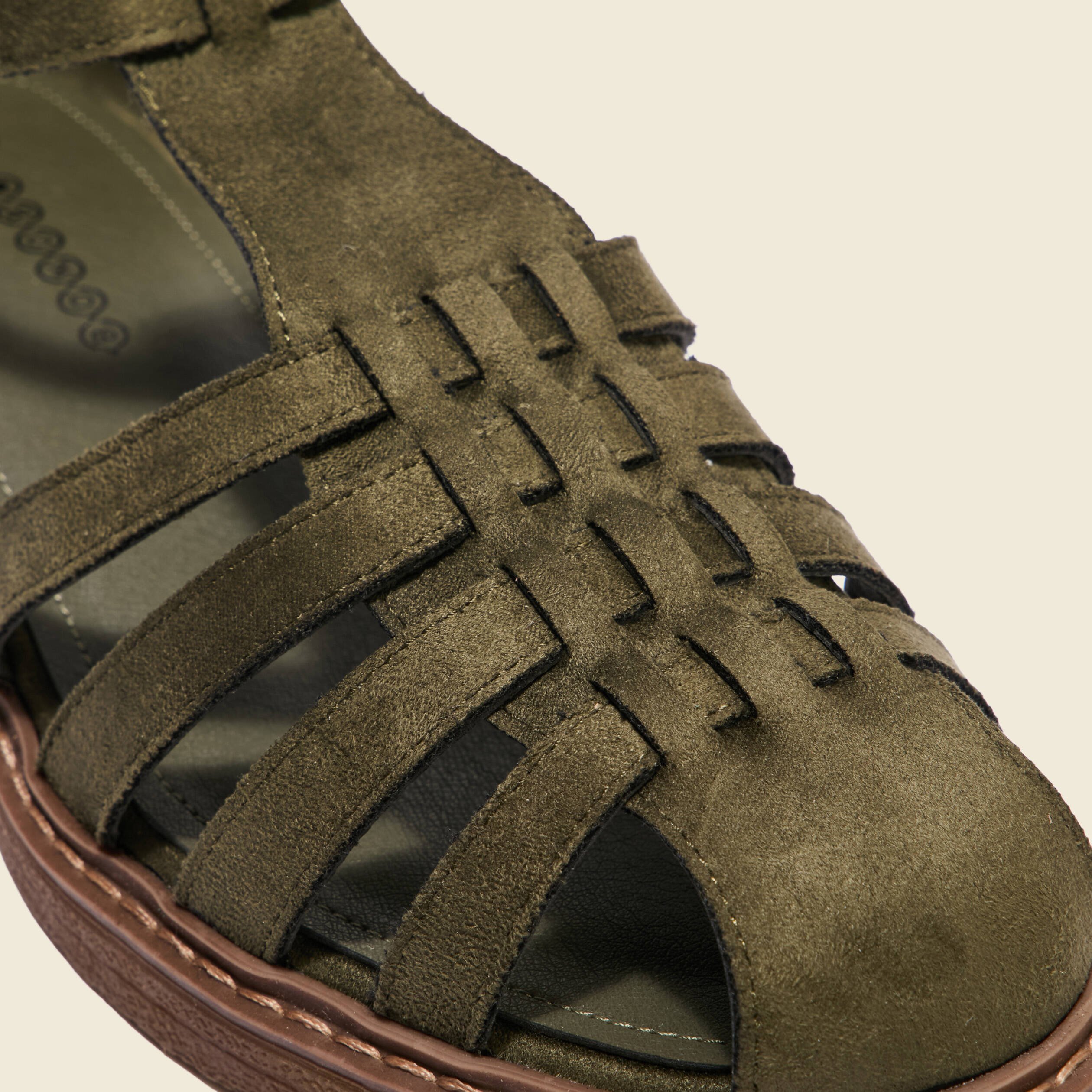 sandales plates metallisees vert kaki femme Sandales plates métallisées vert kaki femme