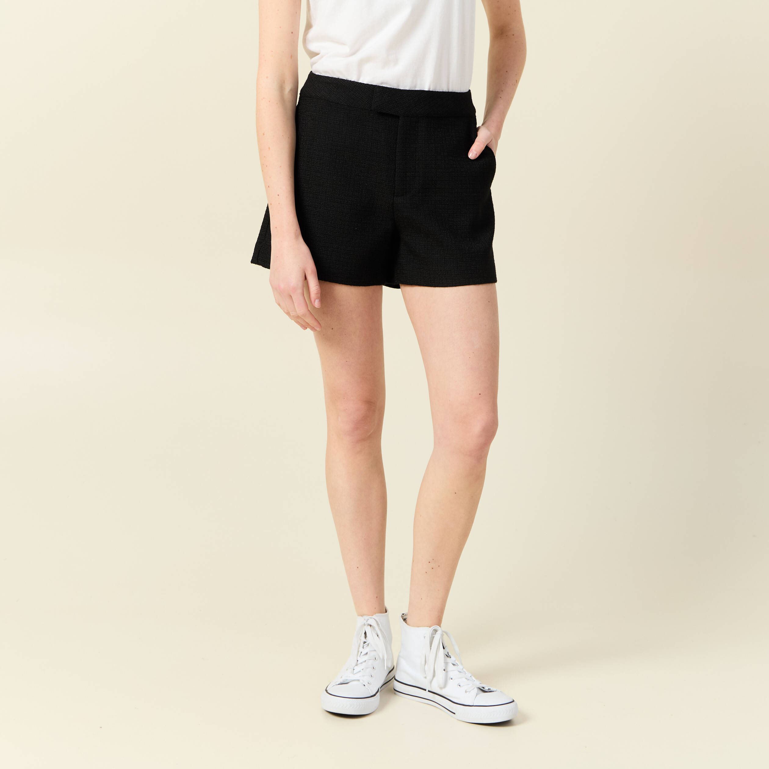 Short droit taille haute noir femme