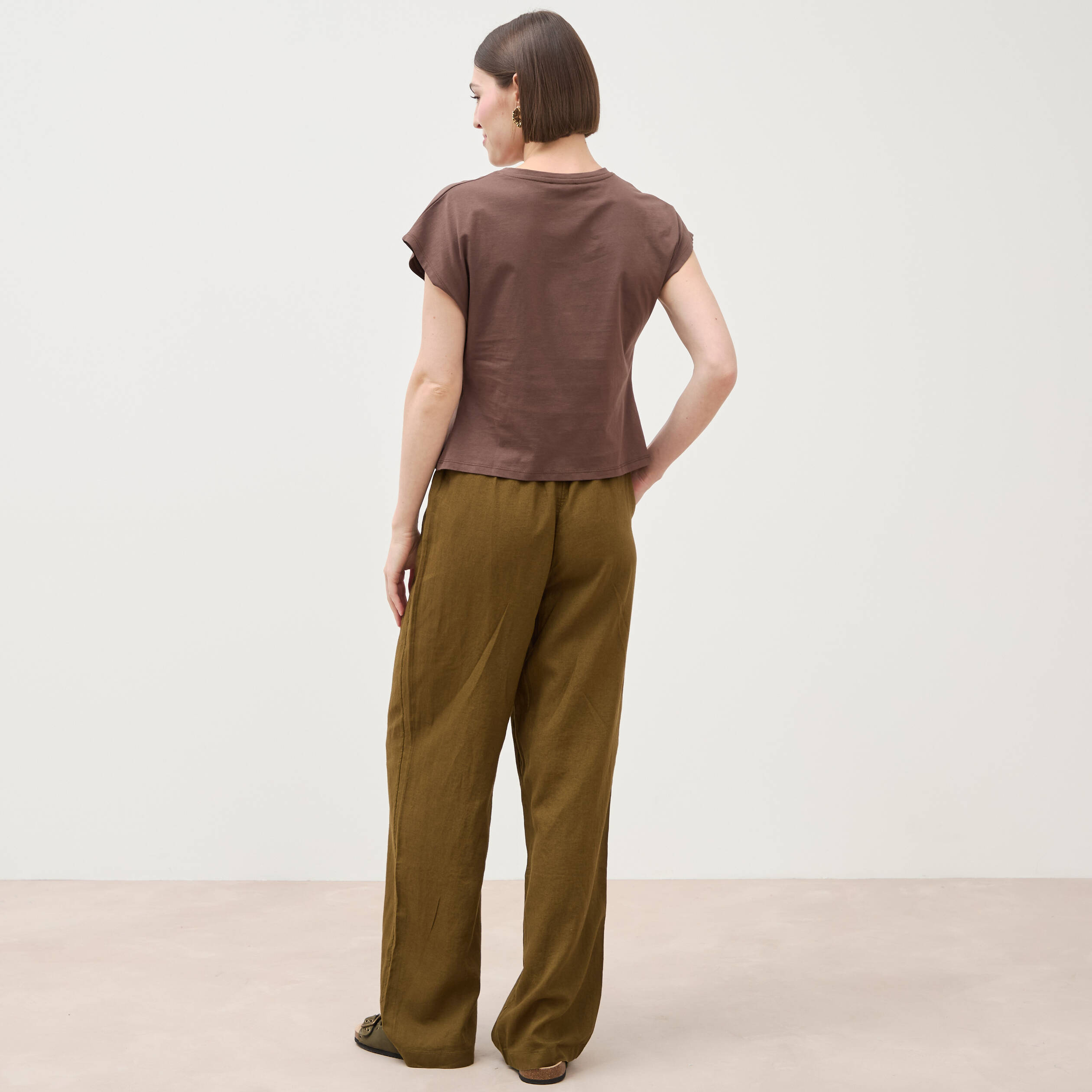 T-shirt manches courtes marron fonc&eacute; femme