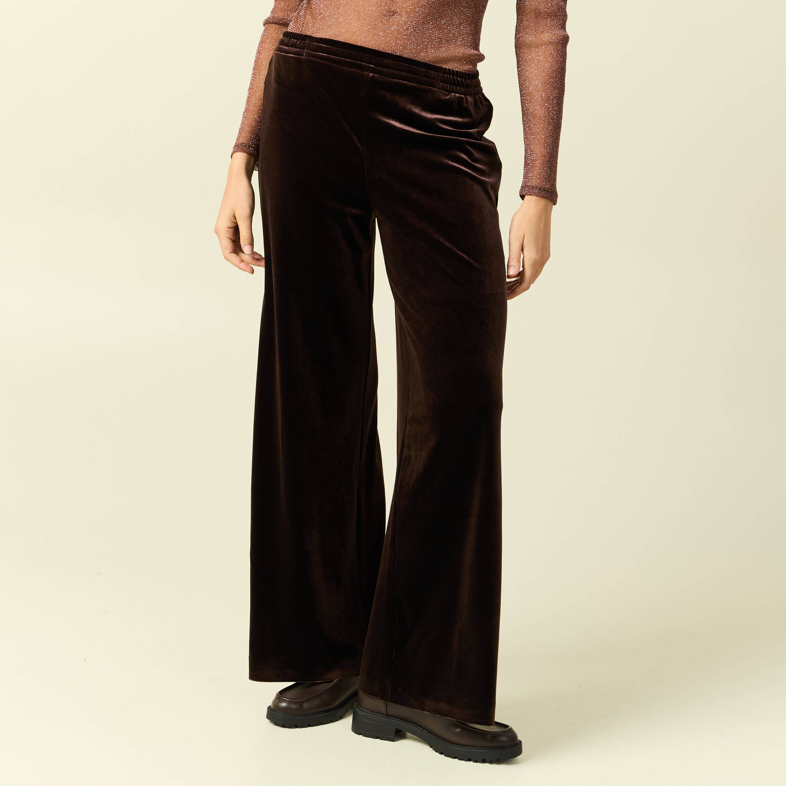 Pantalon large taille haute en velours marron fonc&eacute; femme