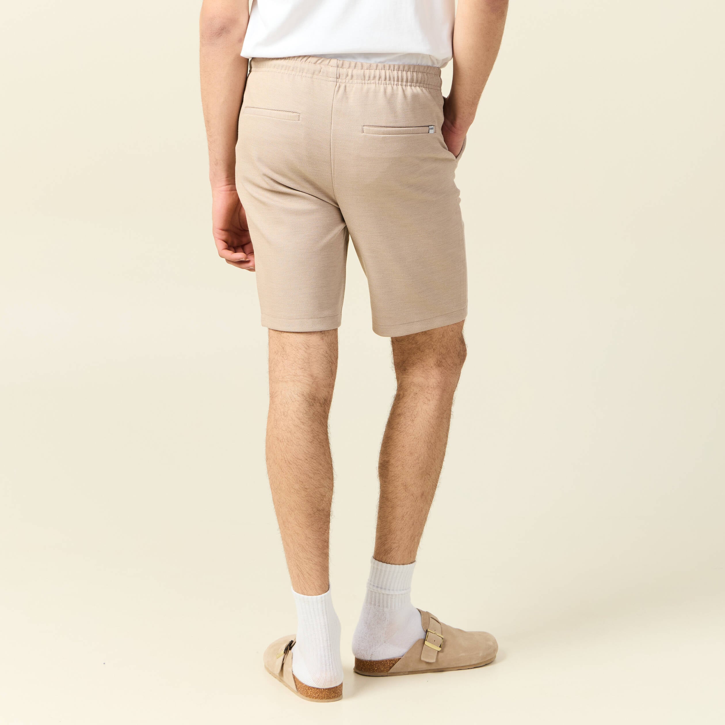 Short droit avec cordon beige homme
