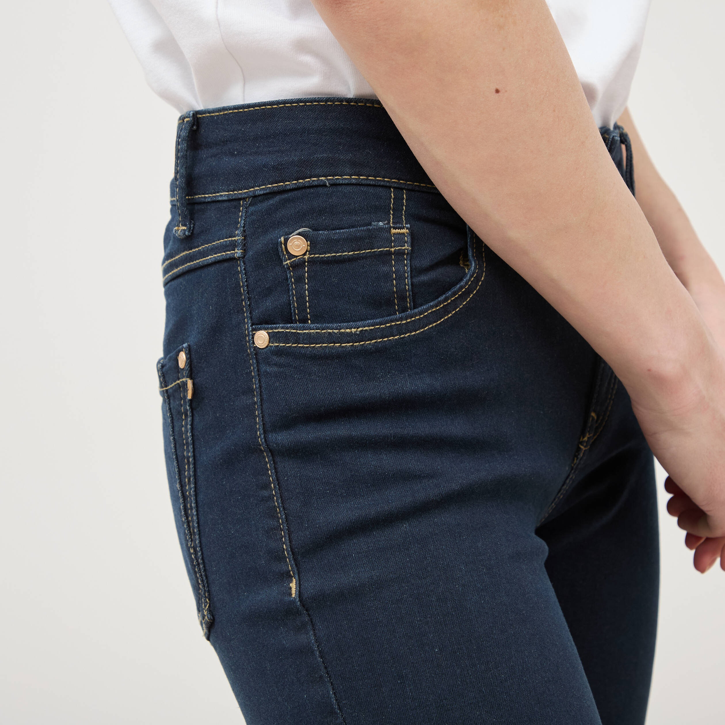 Jeans regular 5 poches denim brut rinse femme