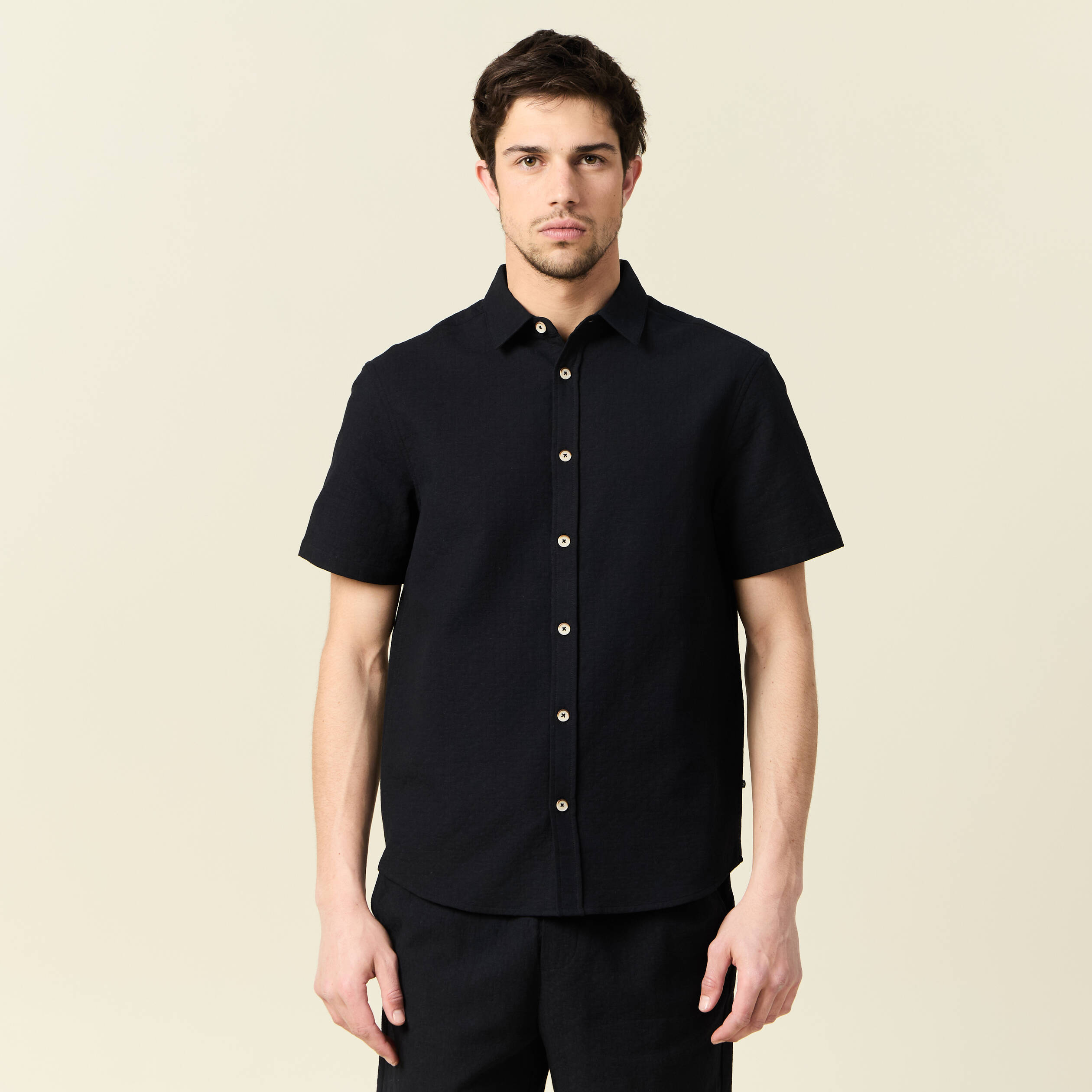 chemise manches courtes noir homme Chemise manches courtes noir homme