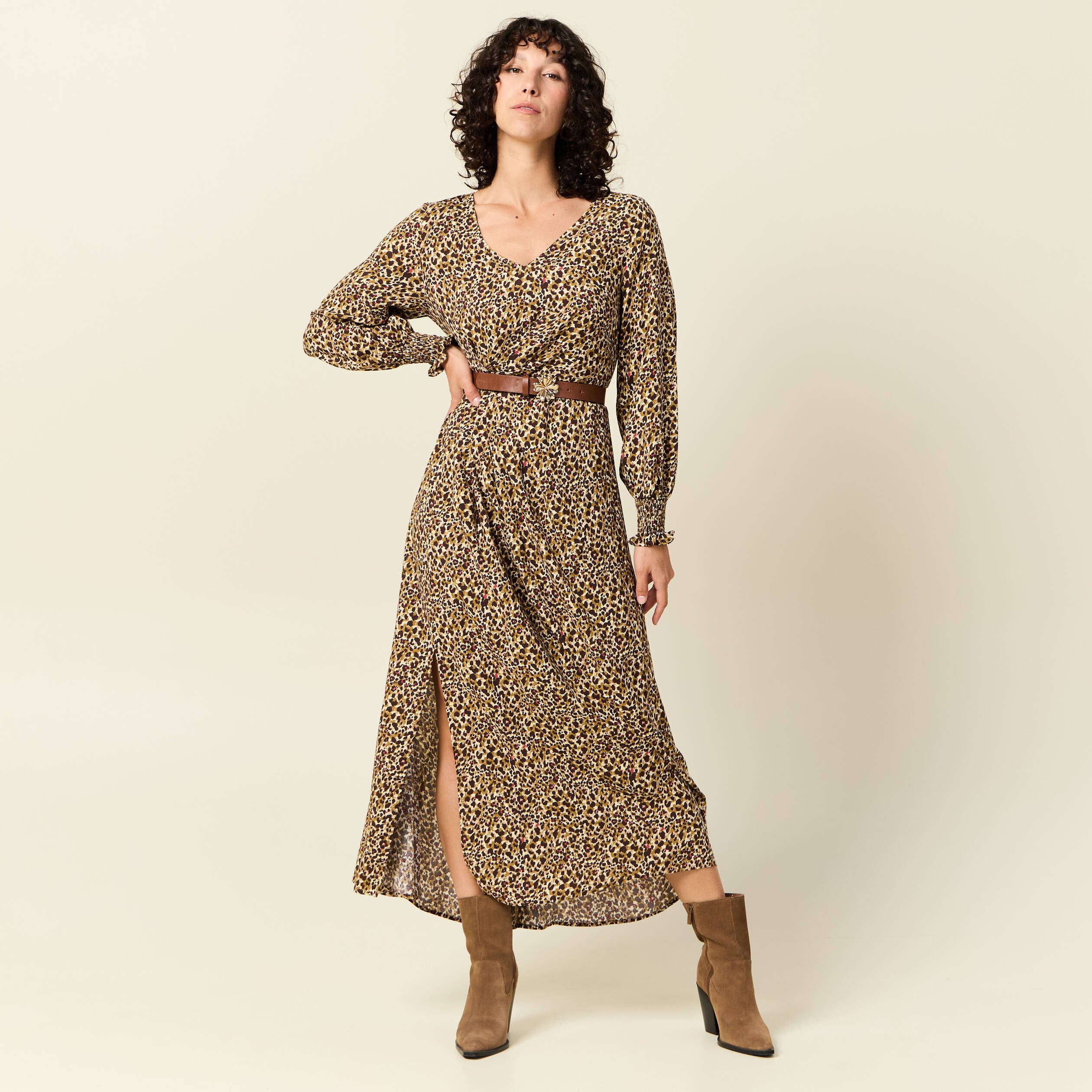 Robe longue &eacute;vas&eacute;e taupe femme