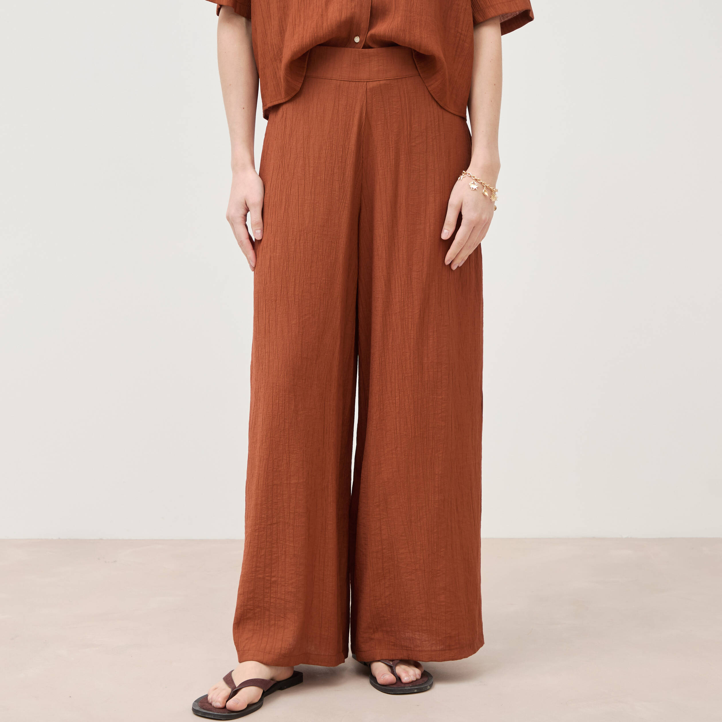 Pantalon large taille haute fluide marron femme