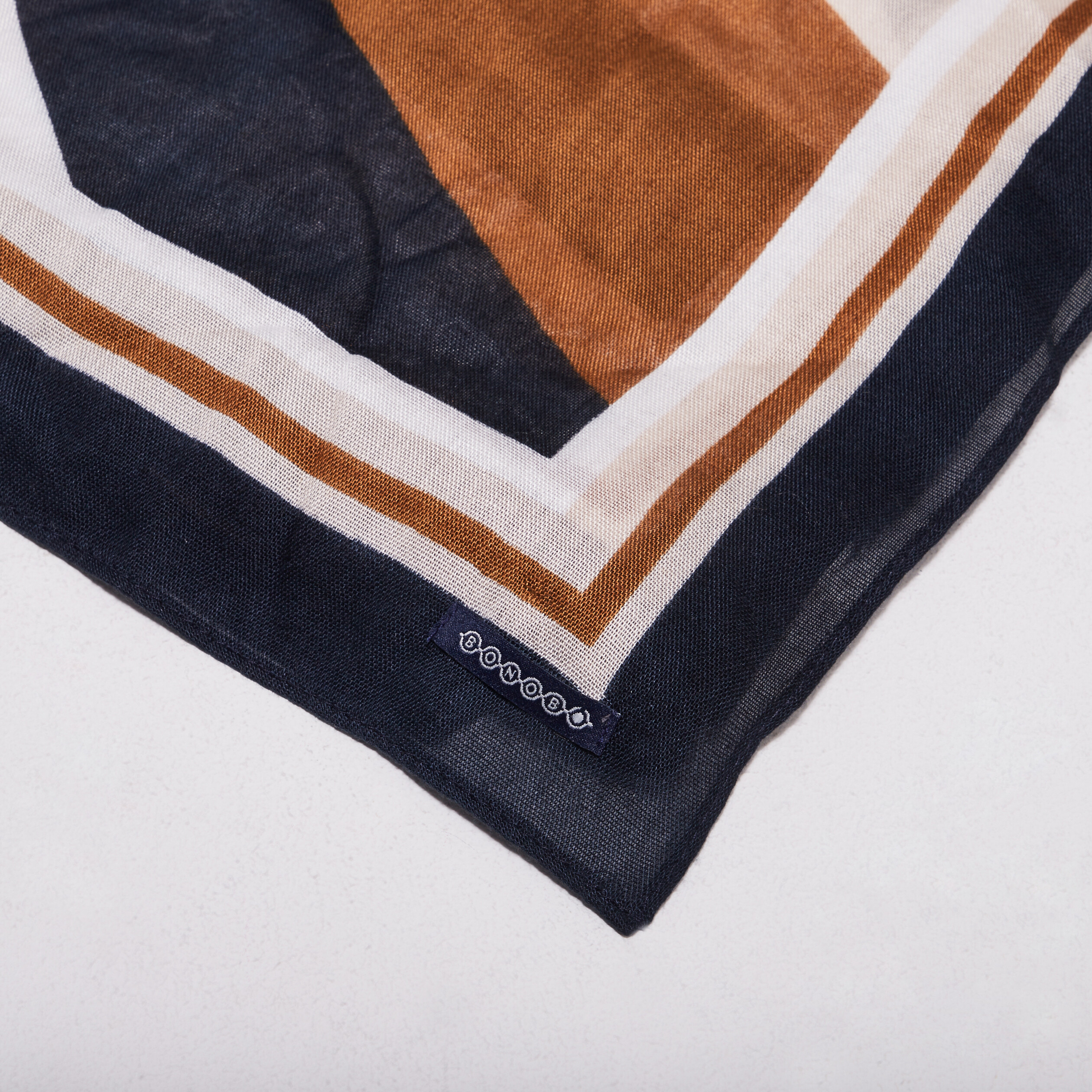 Foulard noir femme