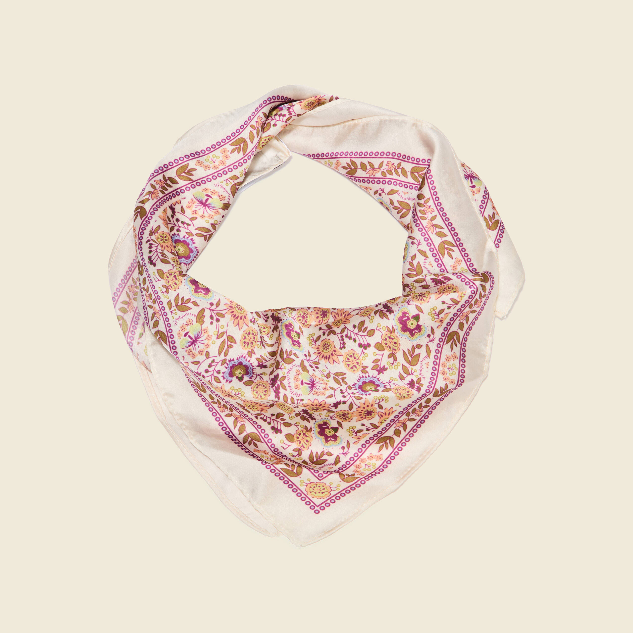 foulard carre satin ecru femme Foulard carré satin ecru femme