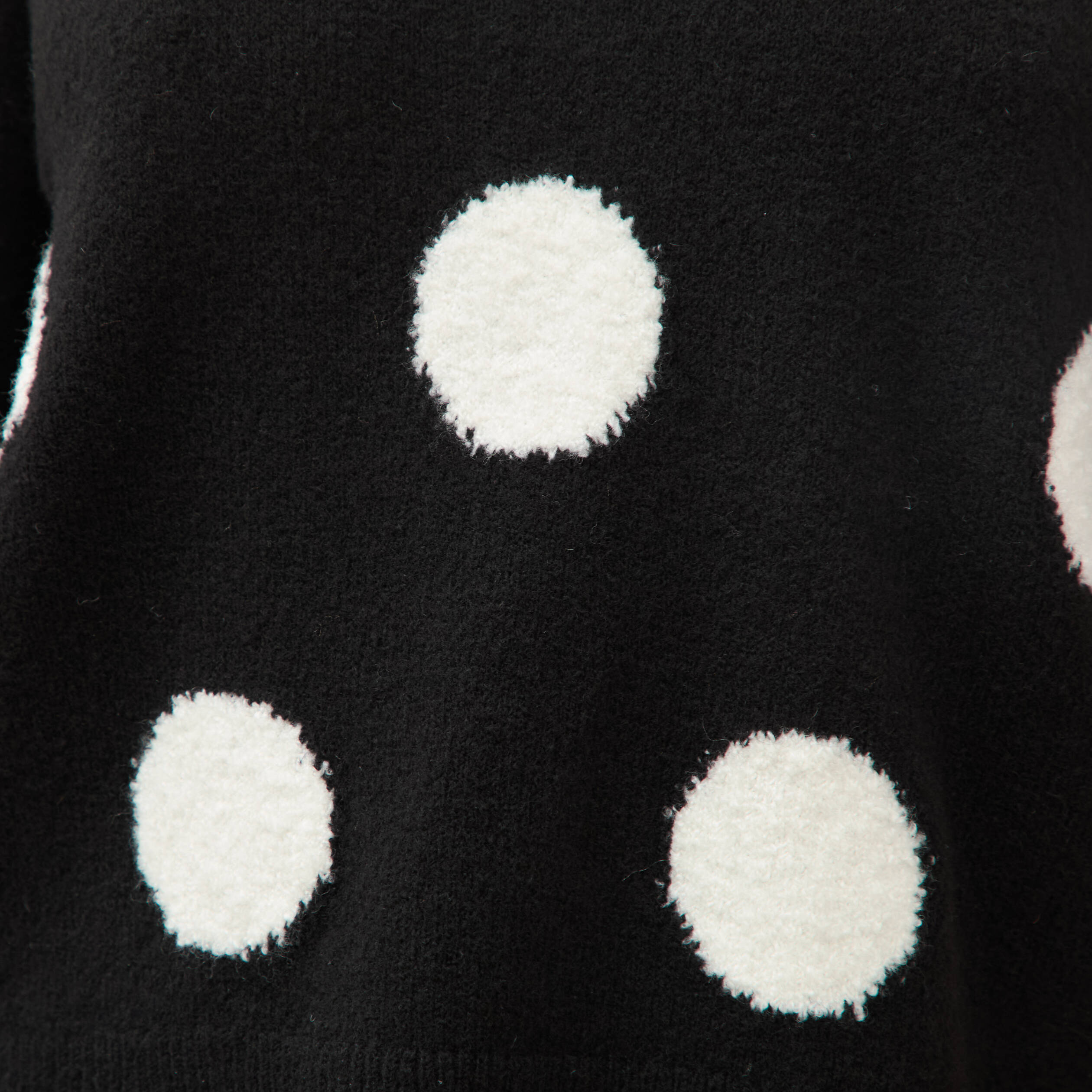 Pull manches longues col rond noir femme