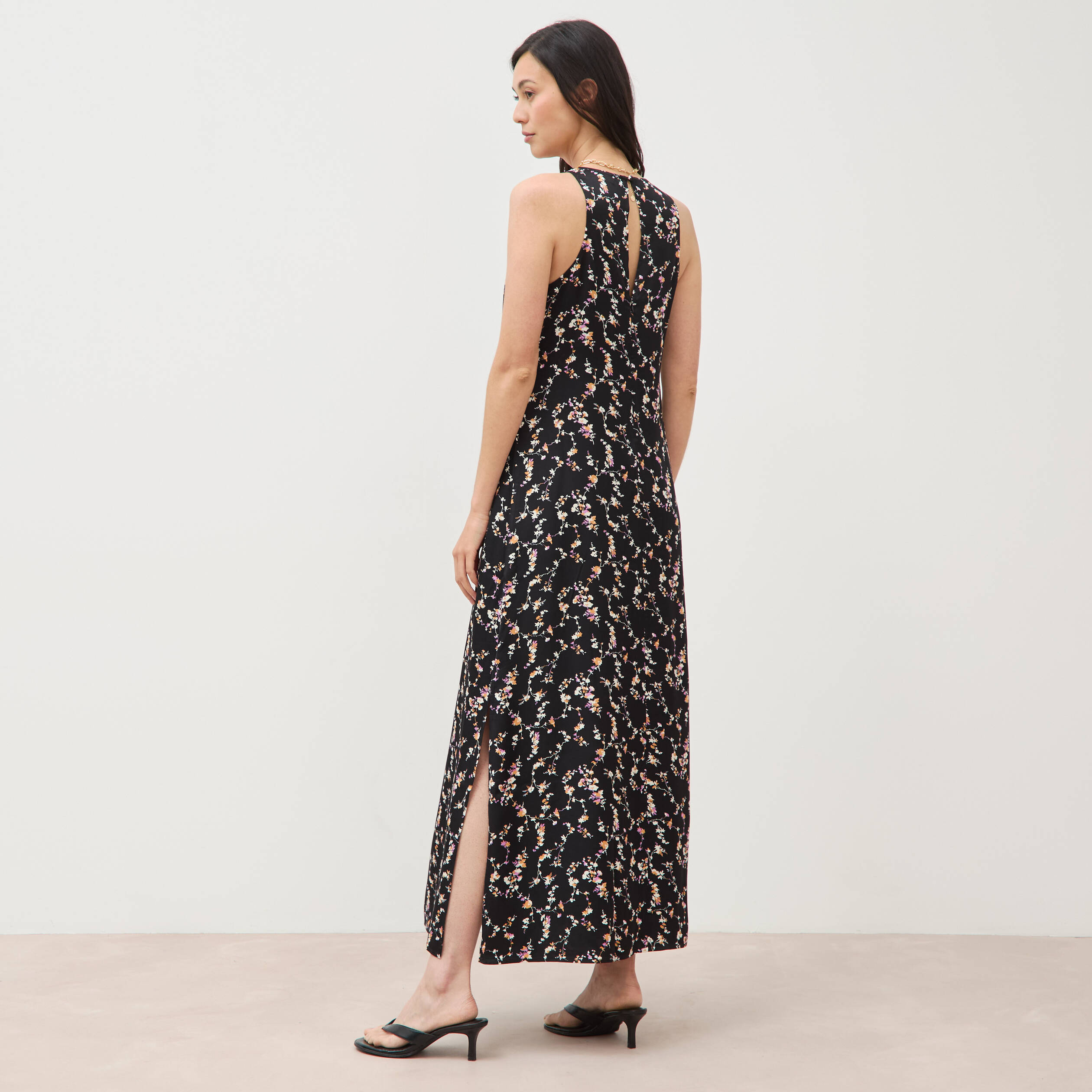 Robe longue droite sans manches noir femme