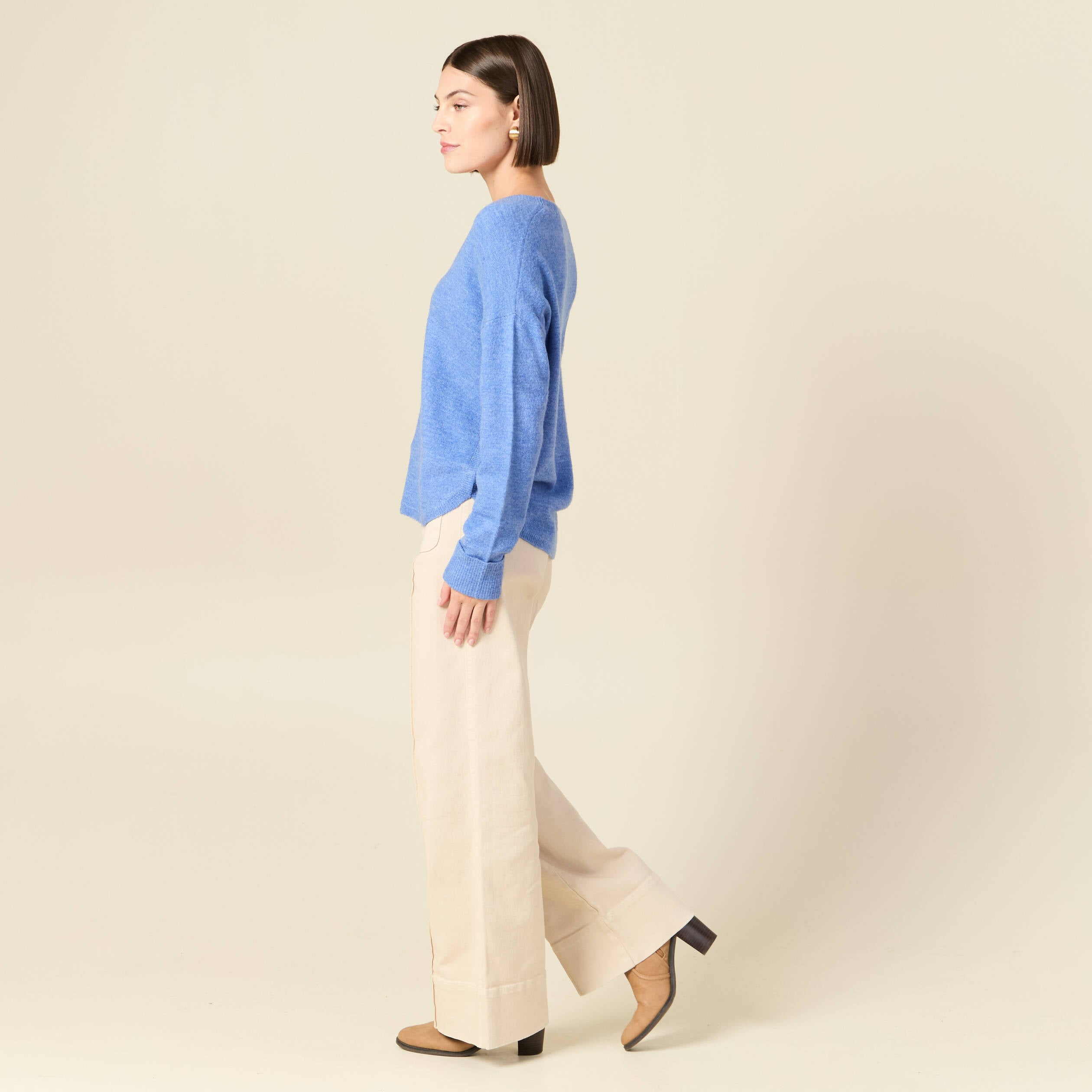 Pull manches longues col en V bleu ciel femme