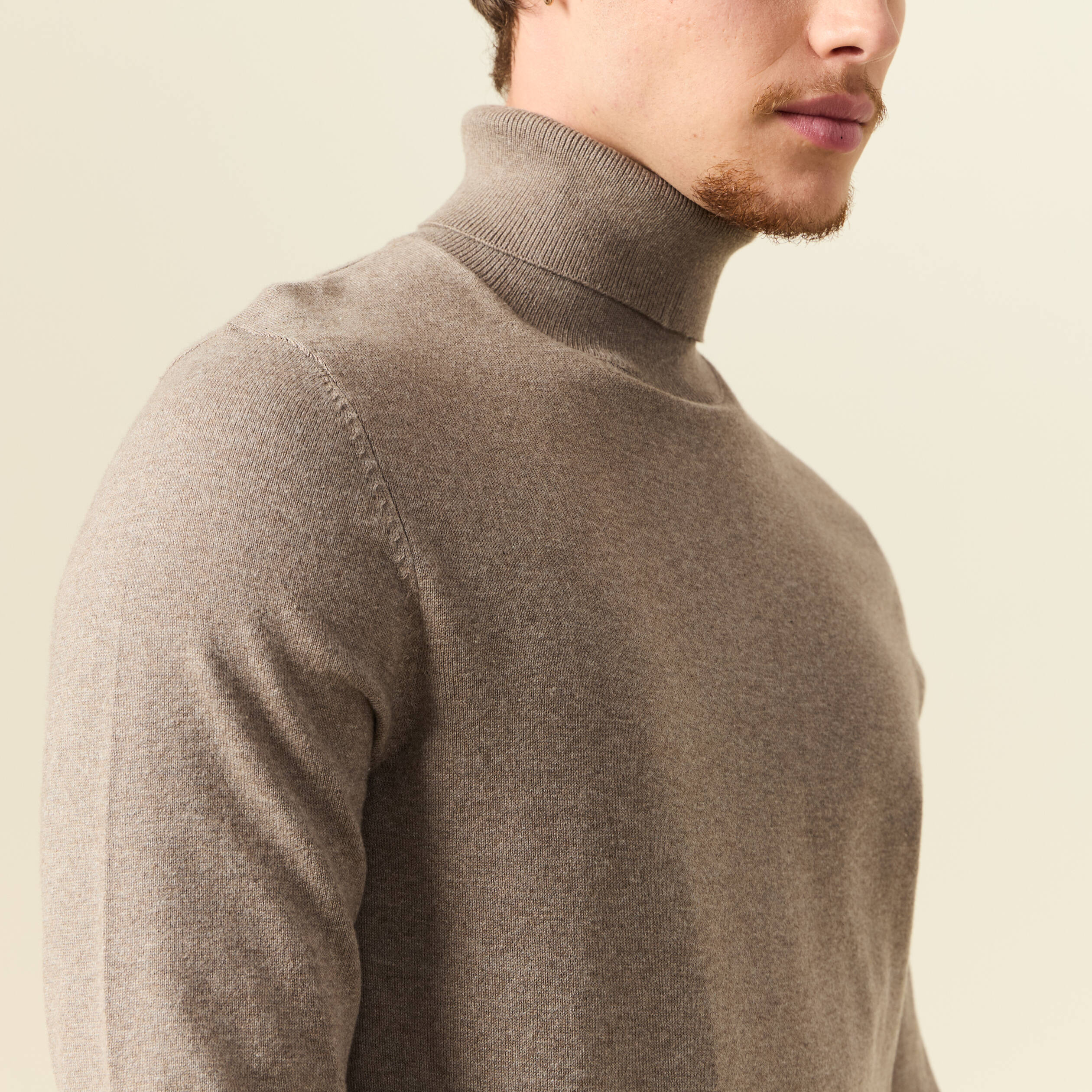 Pull droit court manches longues vert kaki homme
