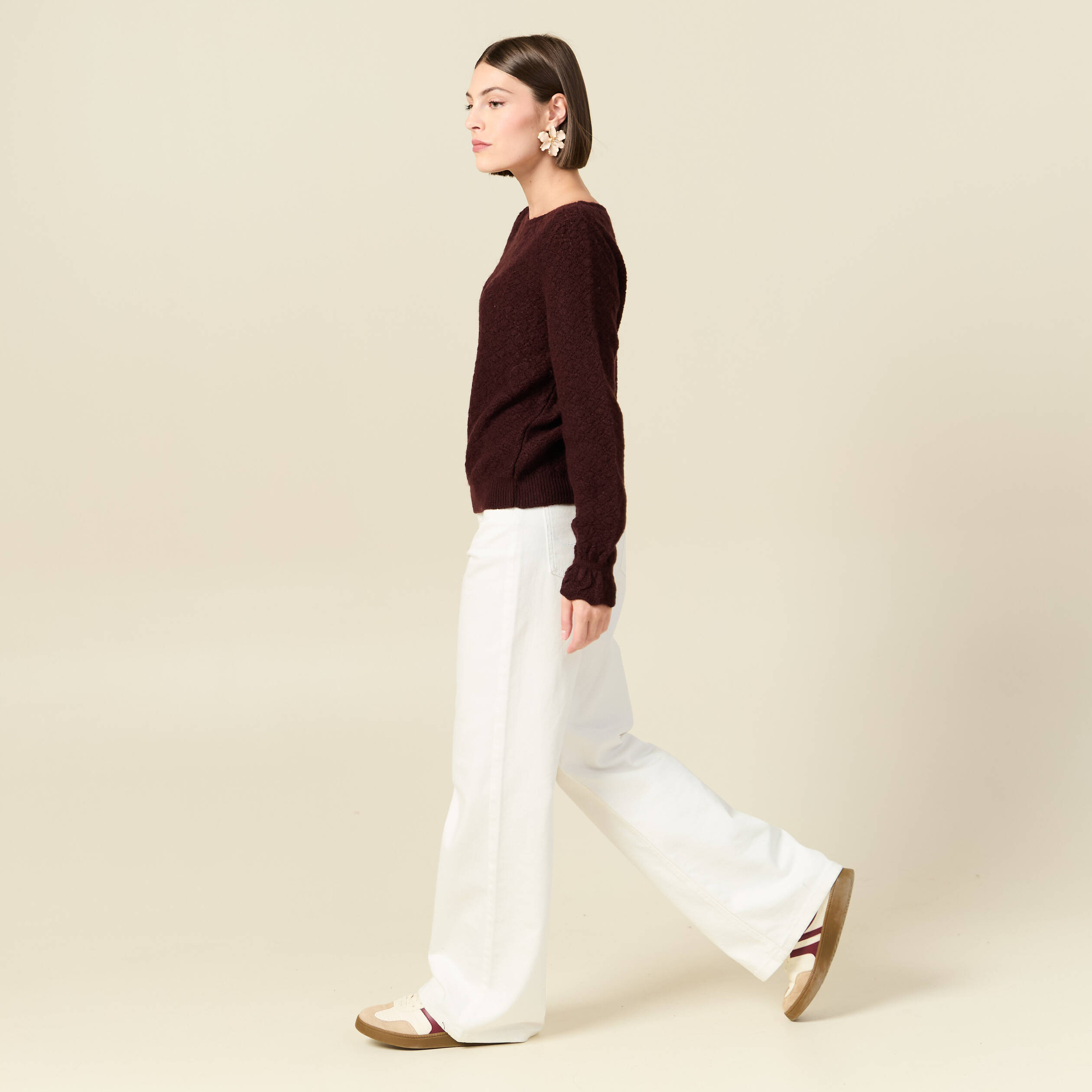 Pull ajour&eacute; col bateau manches longues prune femme